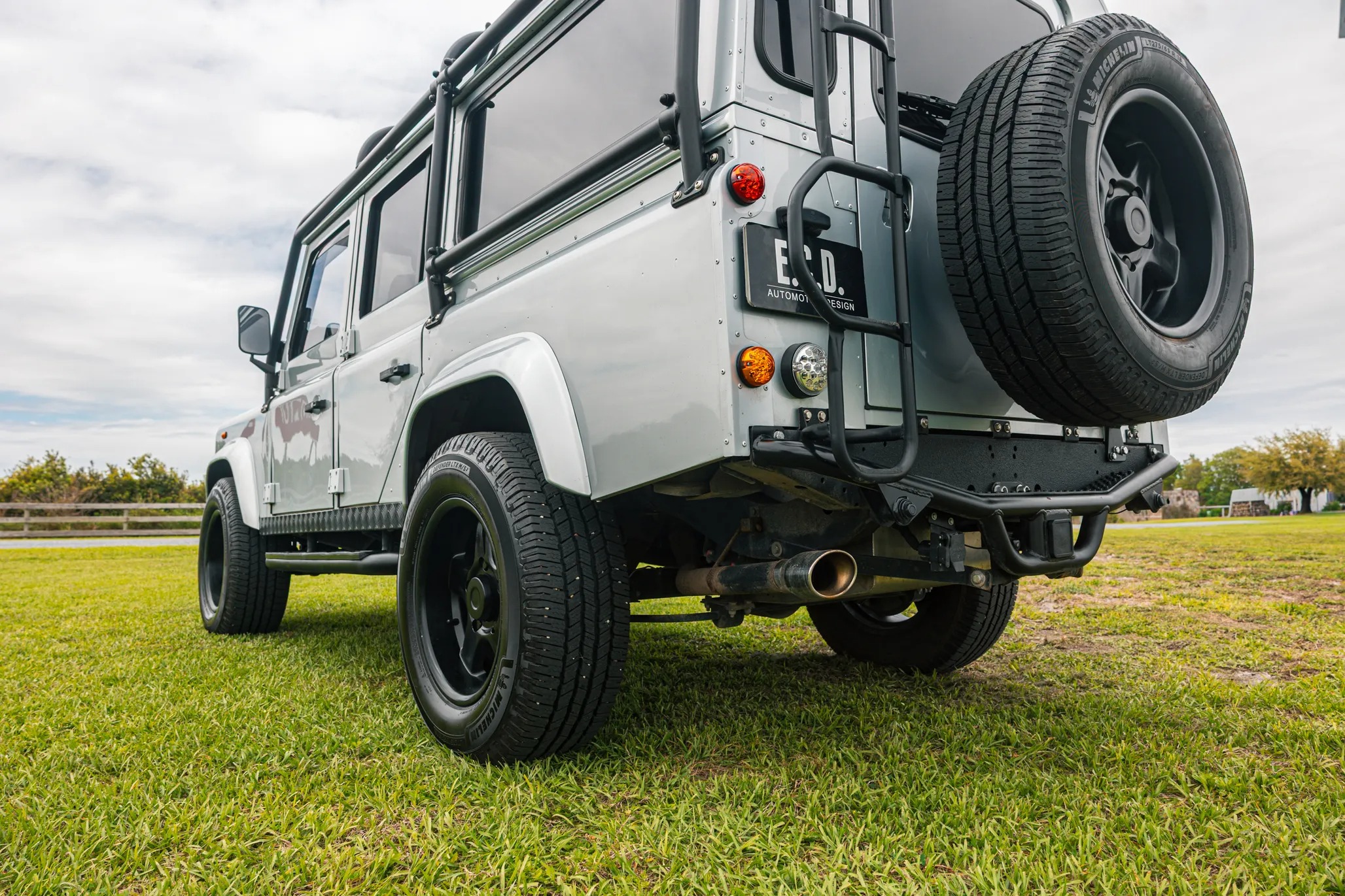 1996 ECD Vintage Land Rover Defender 110