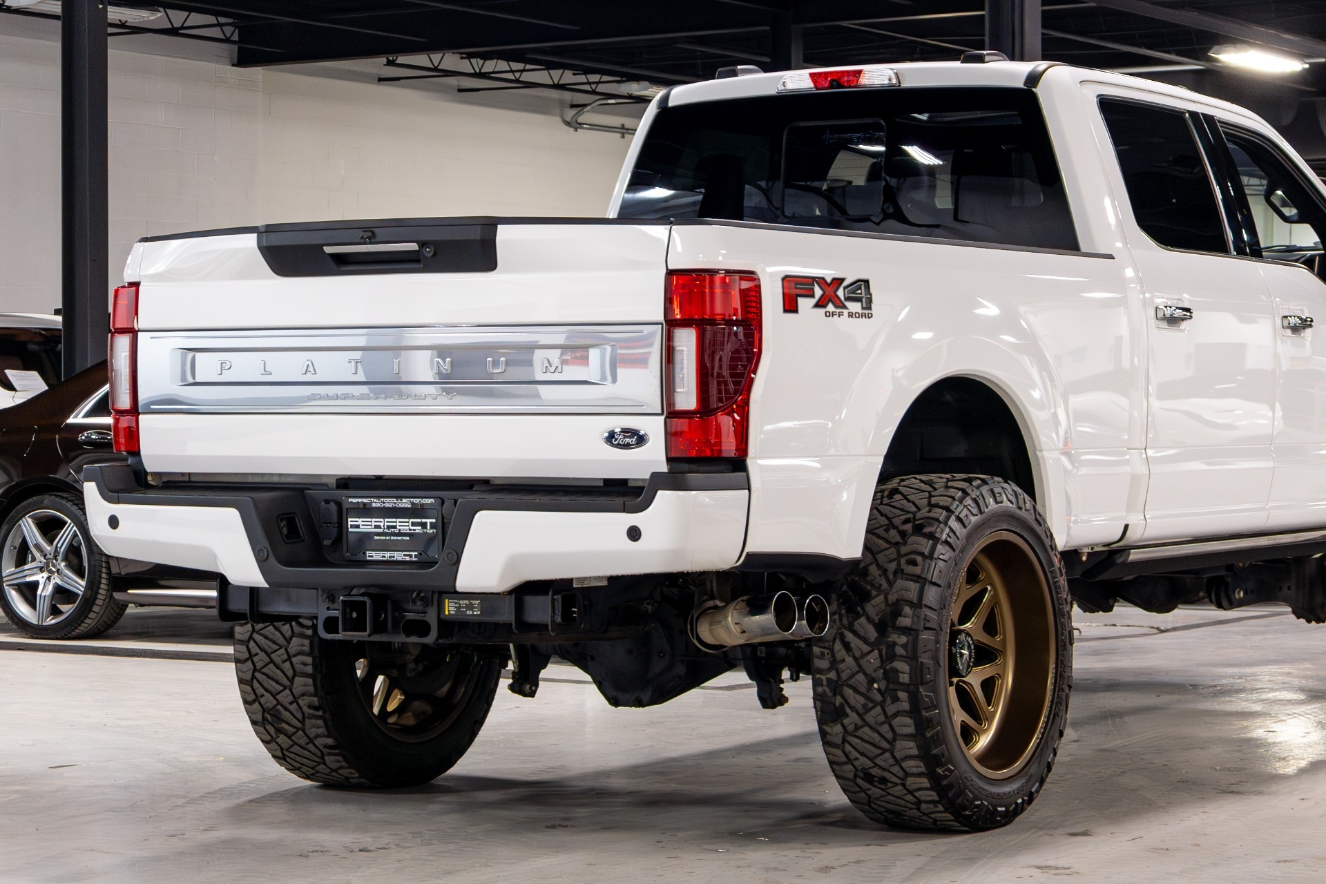 2022 Ford F-350SD Platinum FX4 - 4