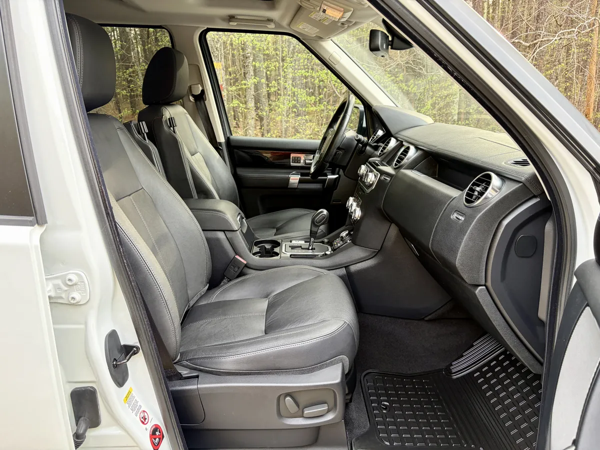 22k-Mile 2012 Land Rover LR4