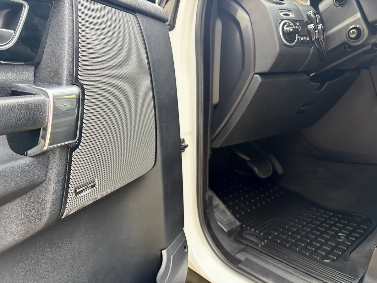 22k-Mile 2012 Land Rover LR4