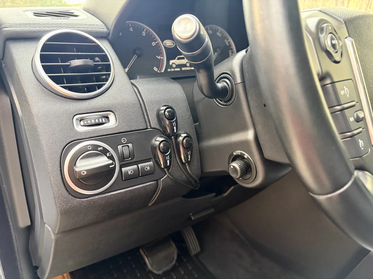 22k-Mile 2012 Land Rover LR4