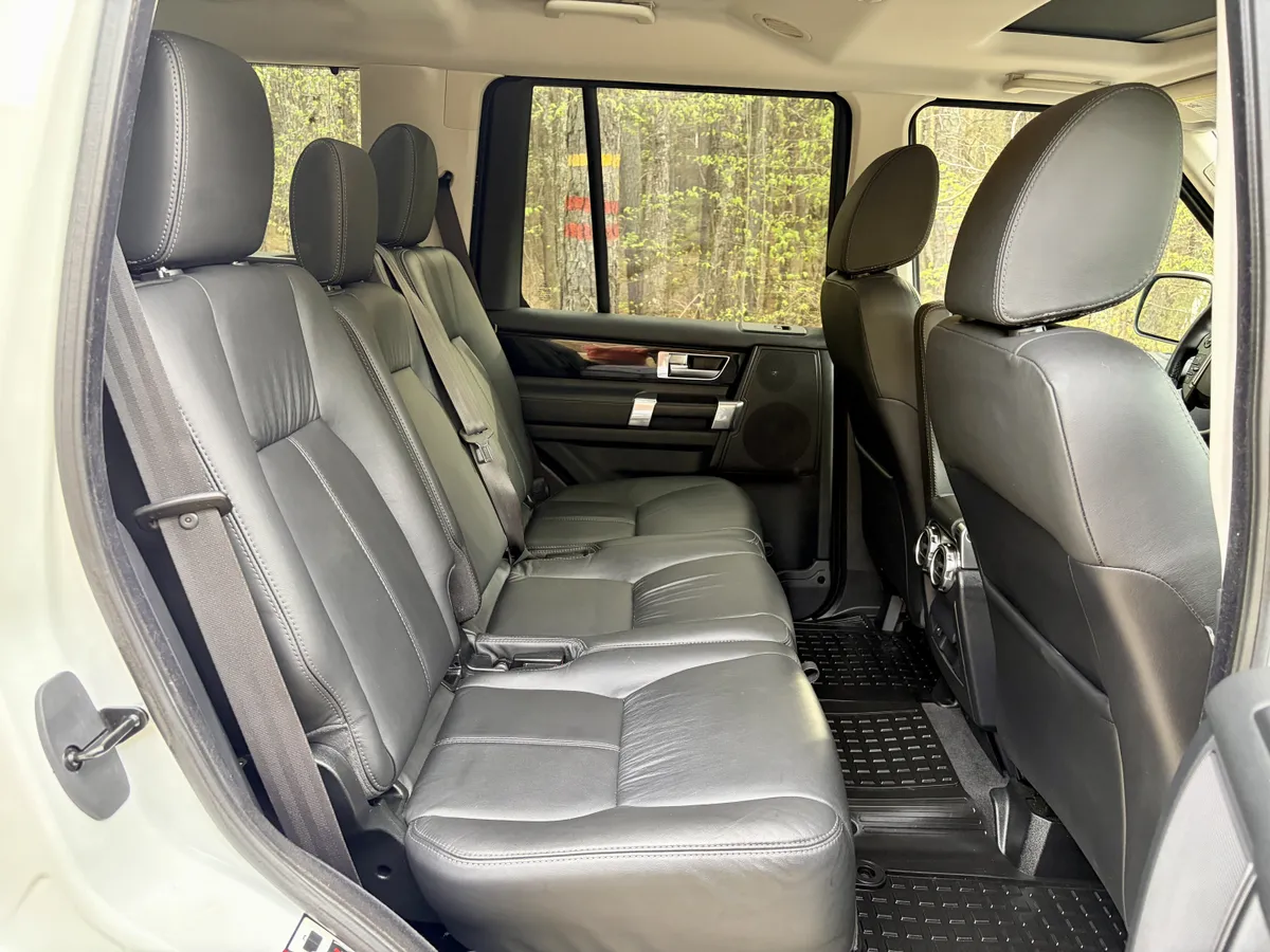 22k-Mile 2012 Land Rover LR4