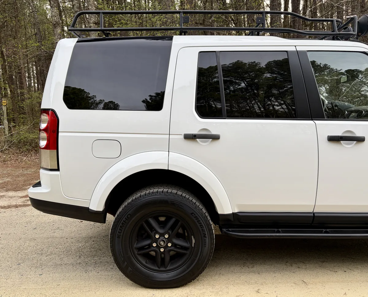 22k-Mile 2012 Land Rover LR4
