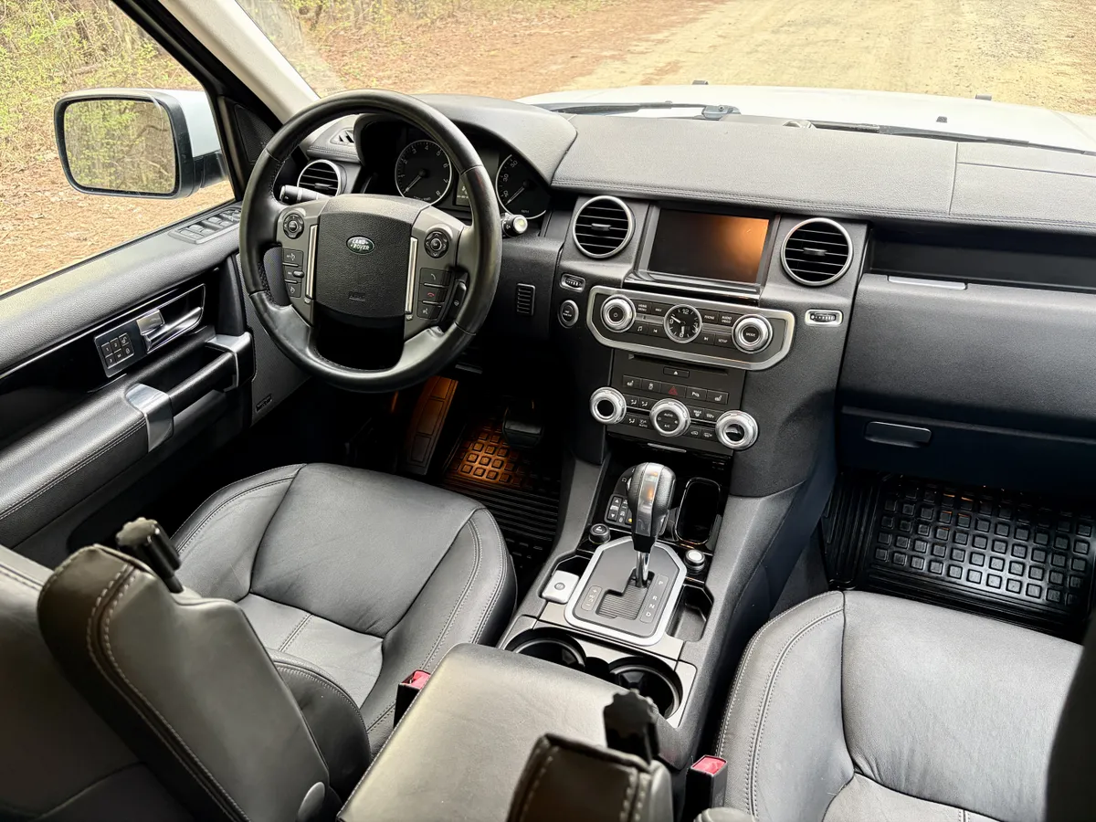 22k-Mile 2012 Land Rover LR4