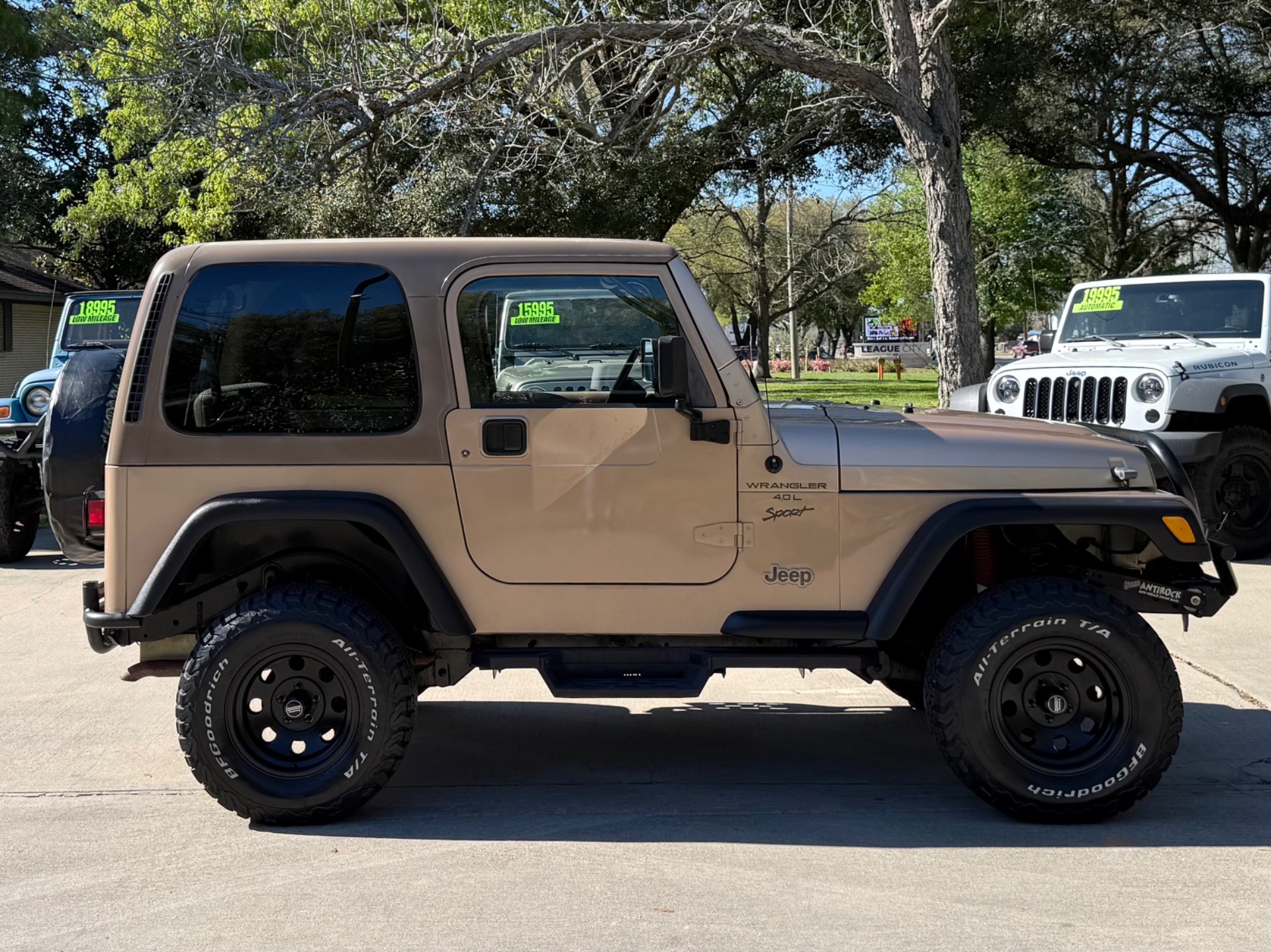 2000 Jeep Wrangler Sport - 2