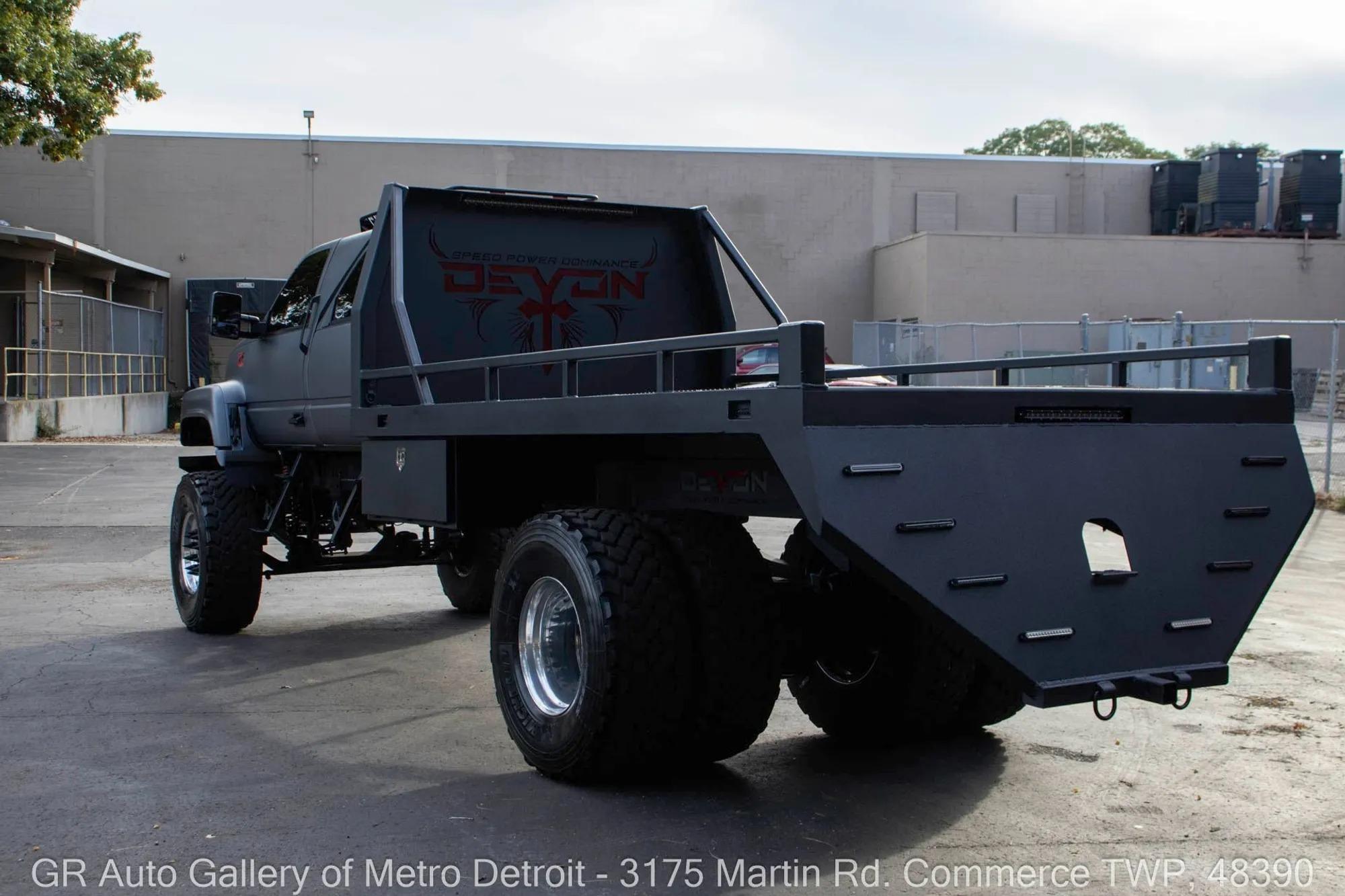 1991 GMC Topkick C7500 Mega Hauler - 4