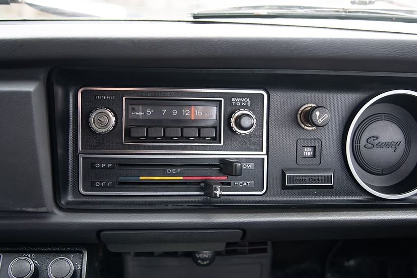 1990 Nissan Sunny Hakotora Truck