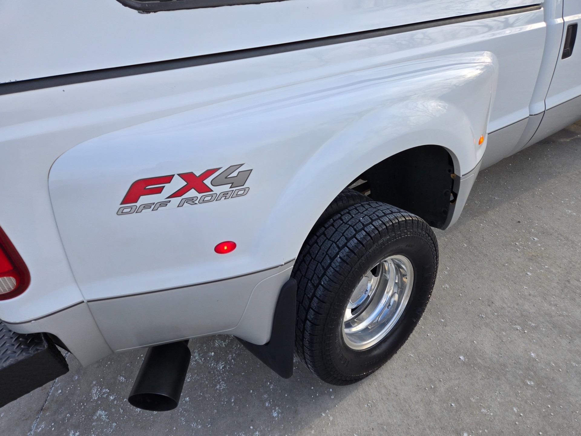 2004 Ford F-350 Super Duty Lariat