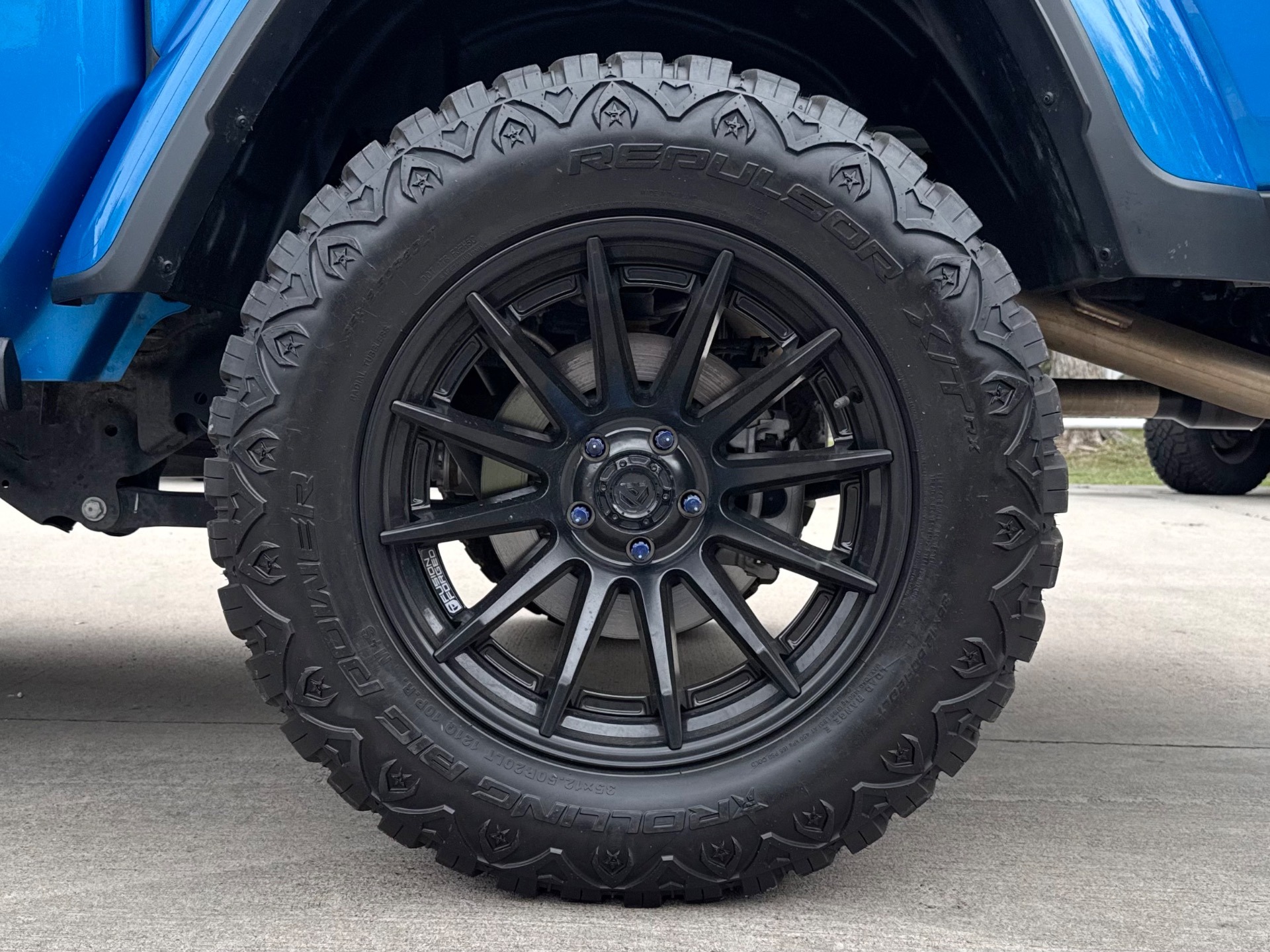 2023 Jeep Gladiator Sport S