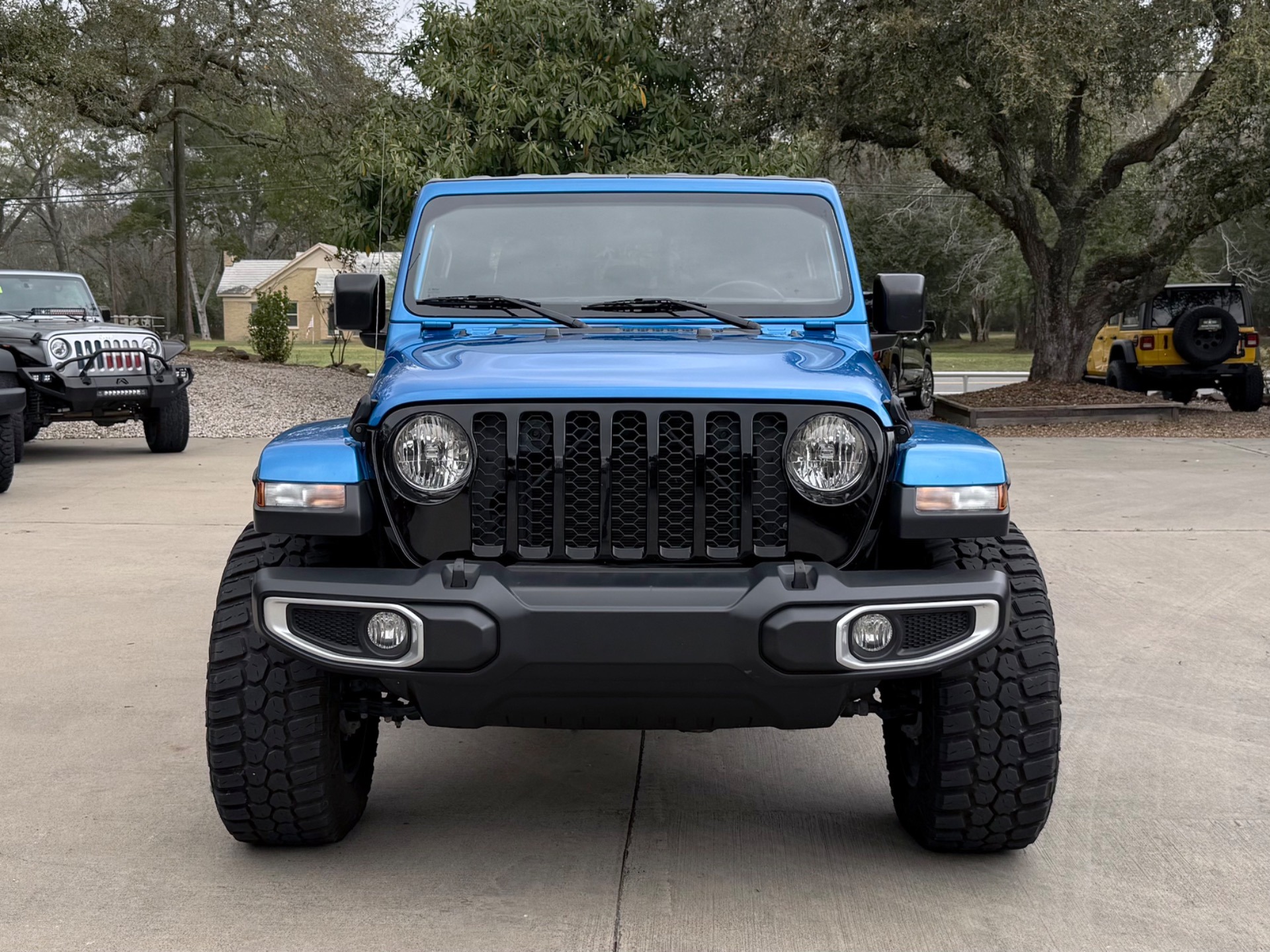 2023 Jeep Gladiator Sport S - 4