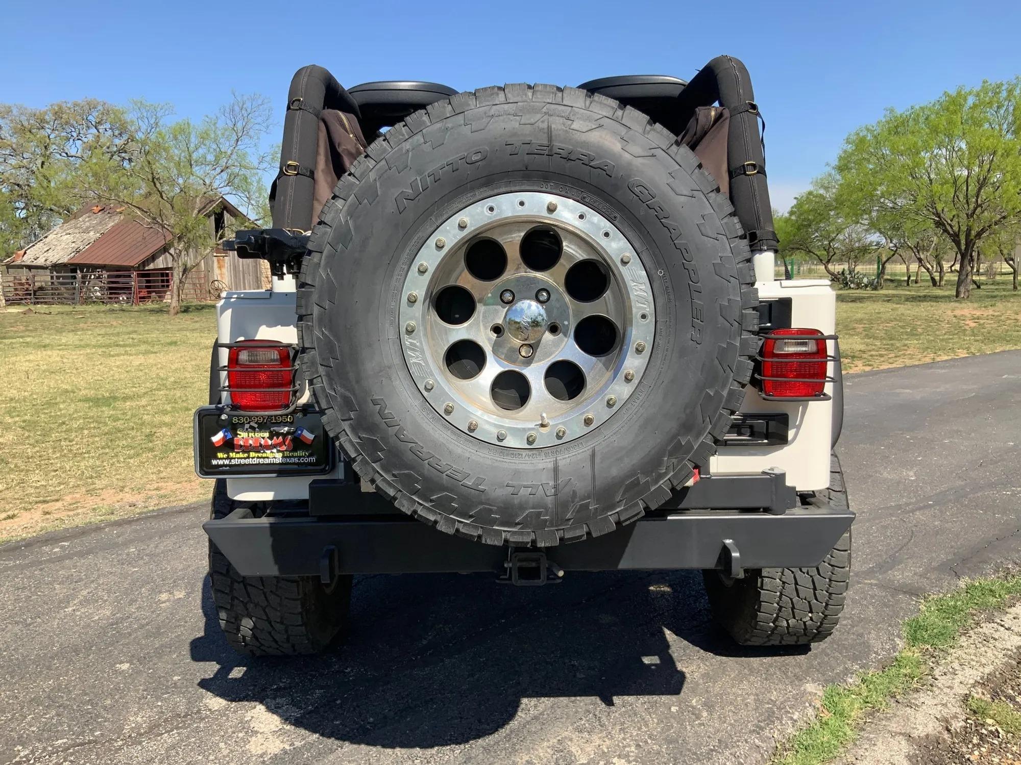 46k-Mile 2006 Jeep Wrangler Unlimited LJ Sport 4×4