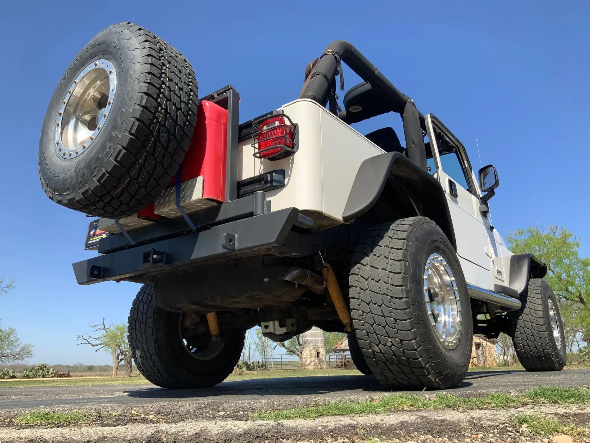 46k-Mile 2006 Jeep Wrangler Unlimited LJ Sport 4×4