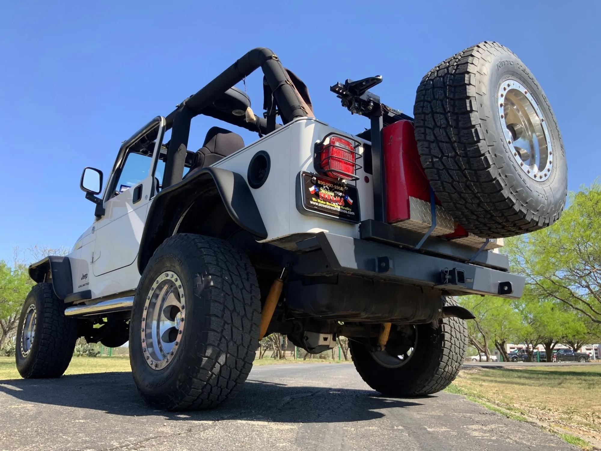 46k-Mile 2006 Jeep Wrangler Unlimited LJ Sport 4×4