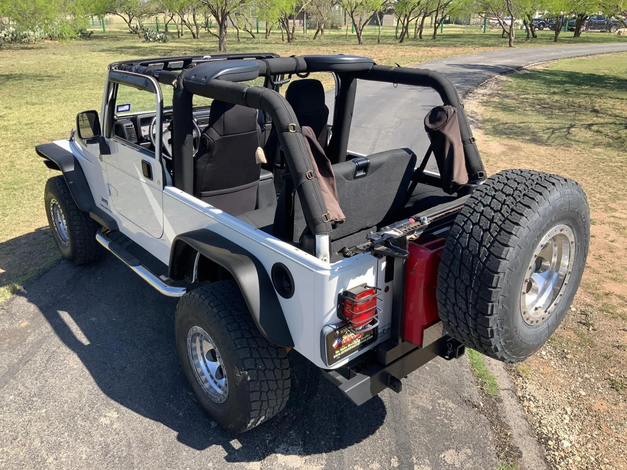 46k-Mile 2006 Jeep Wrangler Unlimited LJ Sport 4×4 - 4