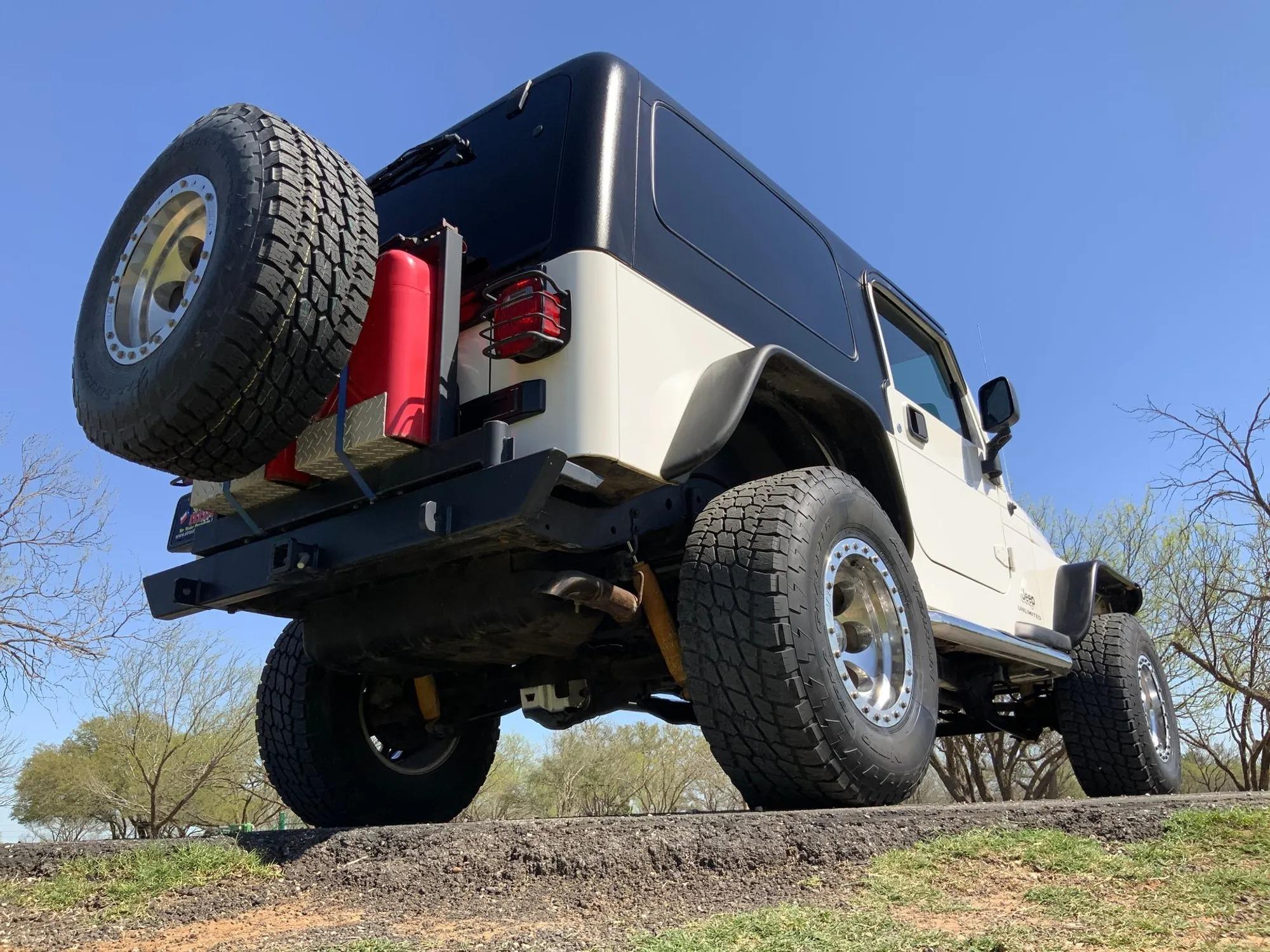 46k-Mile 2006 Jeep Wrangler Unlimited LJ Sport 4×4