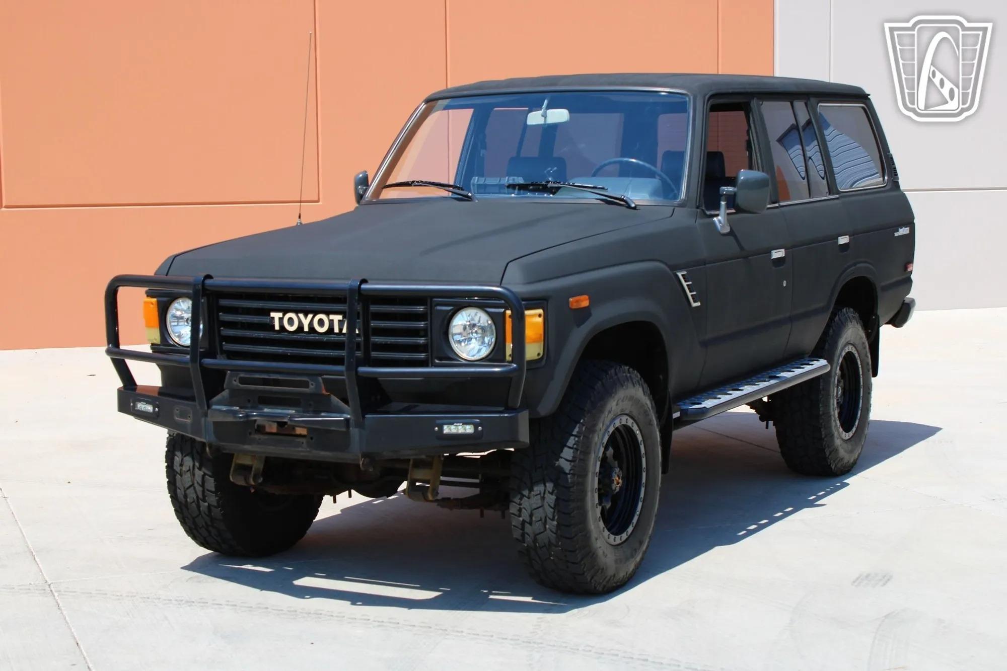 1985 Toyota Land Cruiser FJ60 - 2