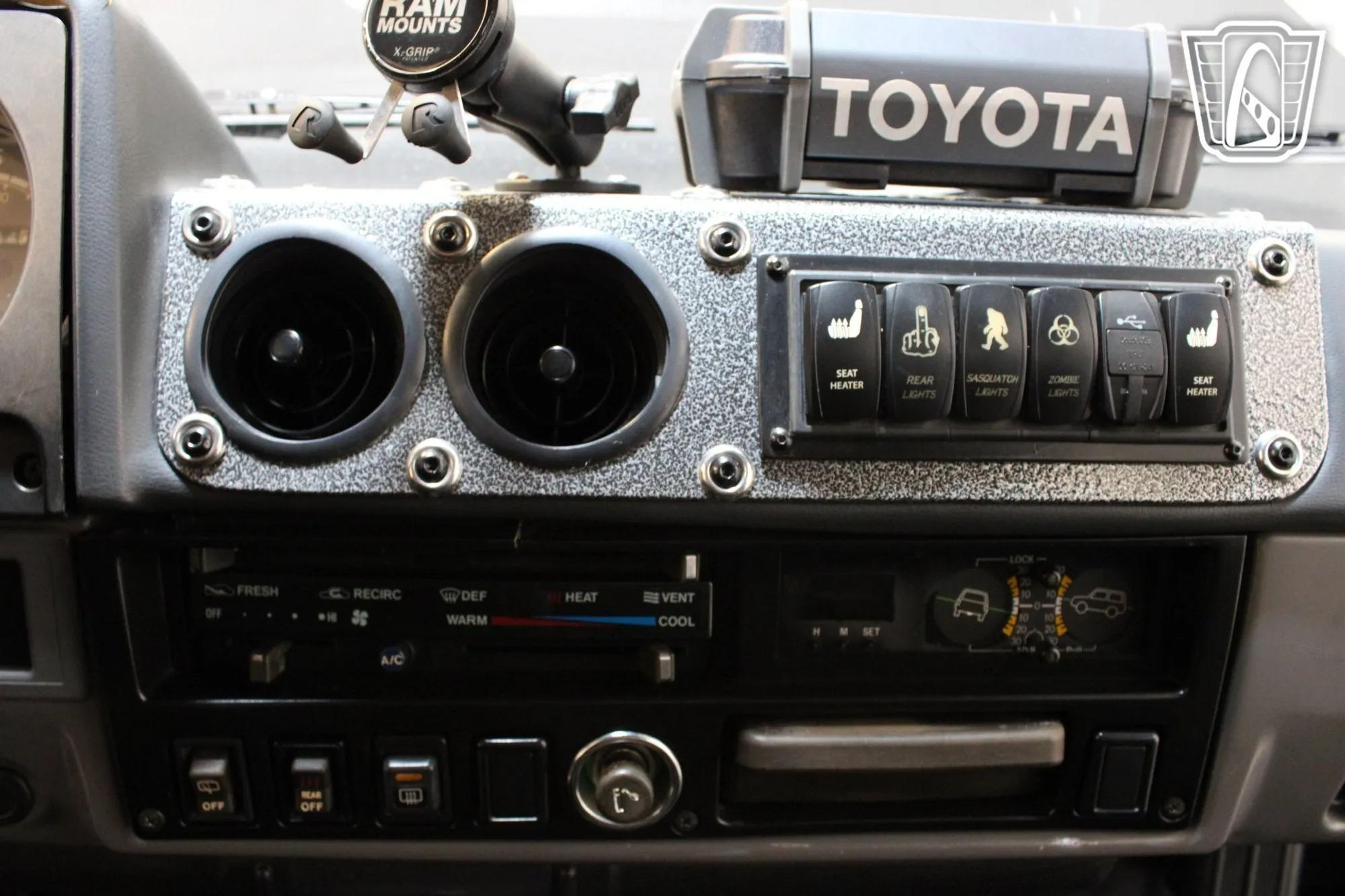 1985 Toyota Land Cruiser FJ60