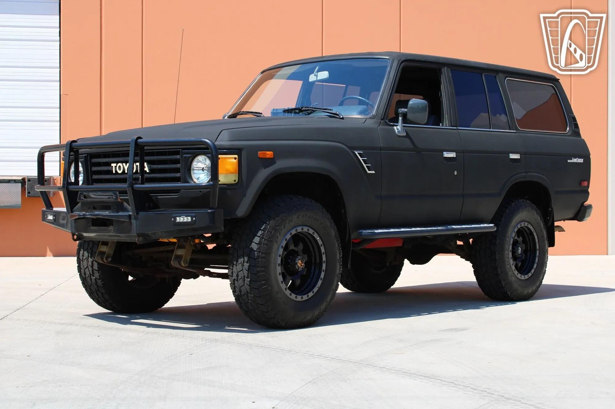  Toyota Land Cruiser