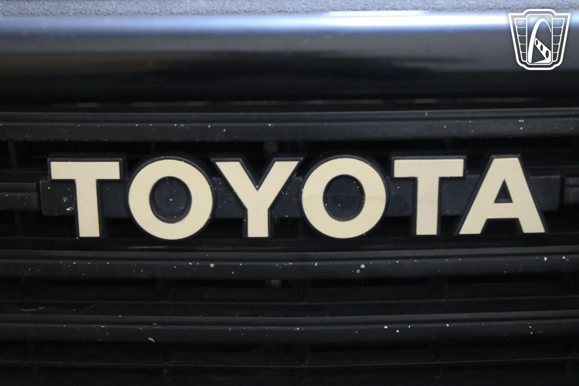 1985 Toyota Land Cruiser FJ60