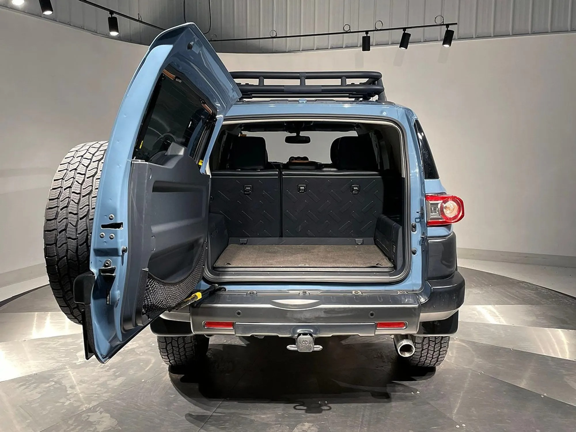 44k-Mile 2014 Toyota FJ Cruiser Trail Teams Ultimate Edition