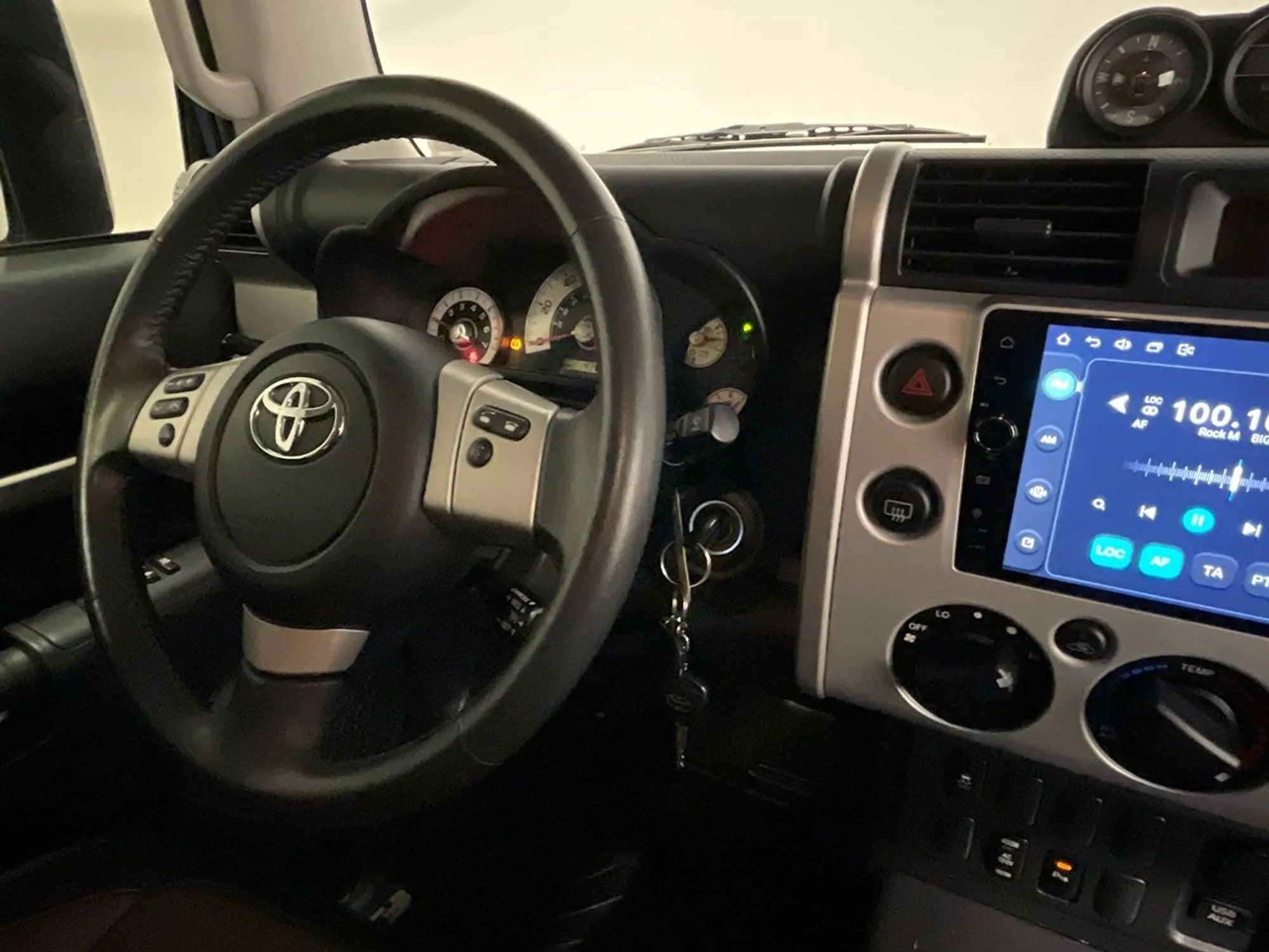 44k-Mile 2014 Toyota FJ Cruiser Trail Teams Ultimate Edition