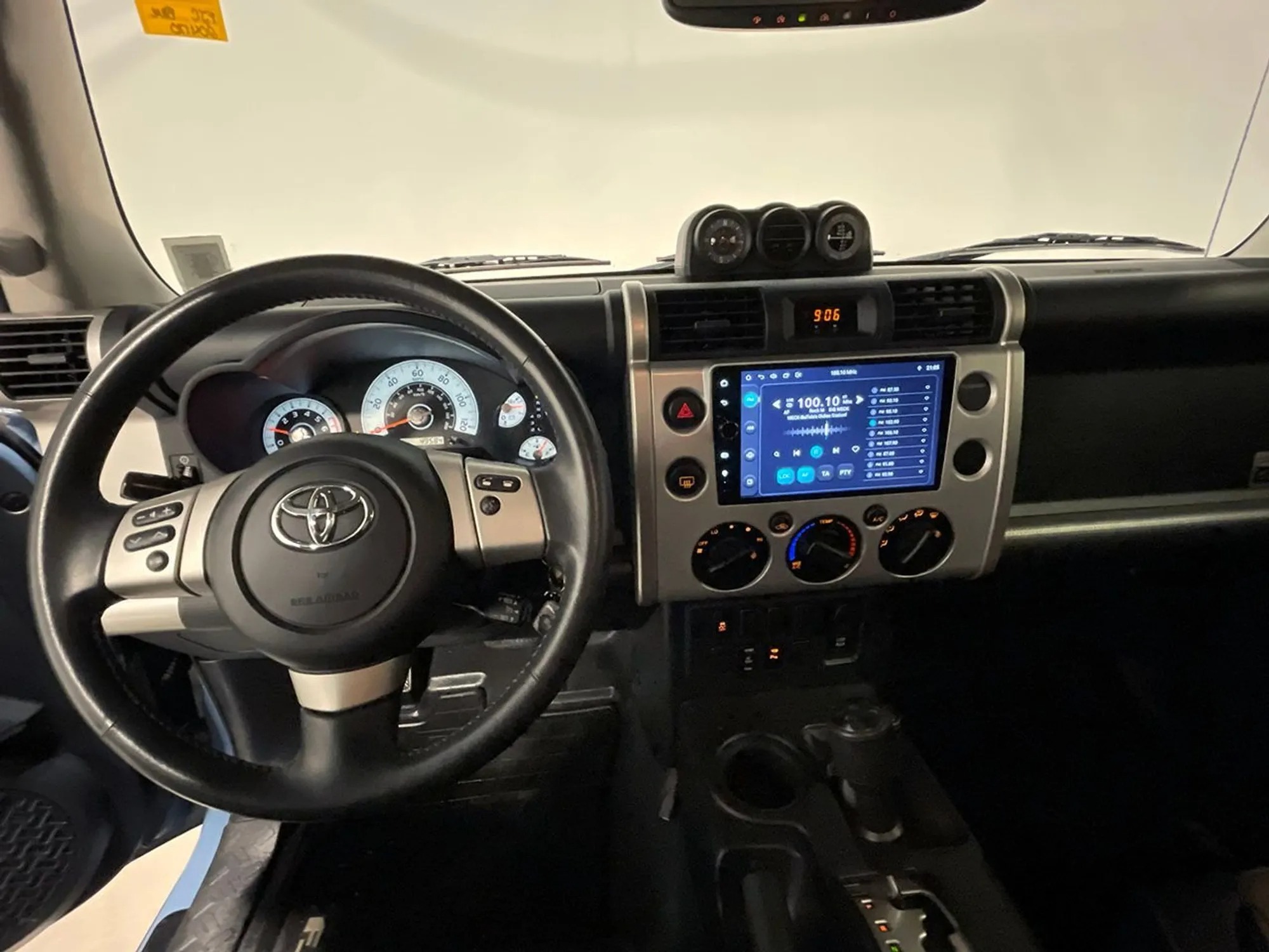44k-Mile 2014 Toyota FJ Cruiser Trail Teams Ultimate Edition