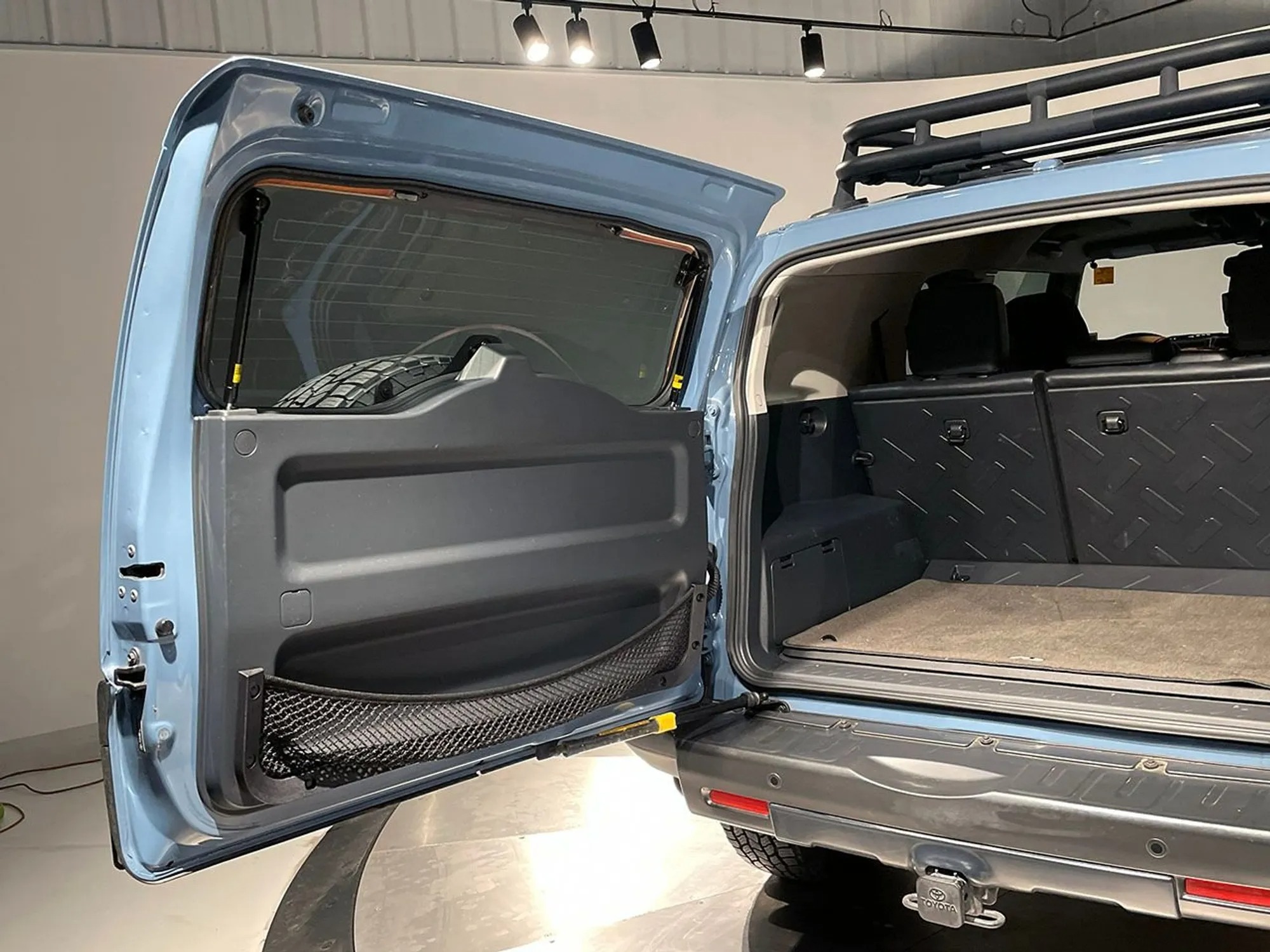 44k-Mile 2014 Toyota FJ Cruiser Trail Teams Ultimate Edition