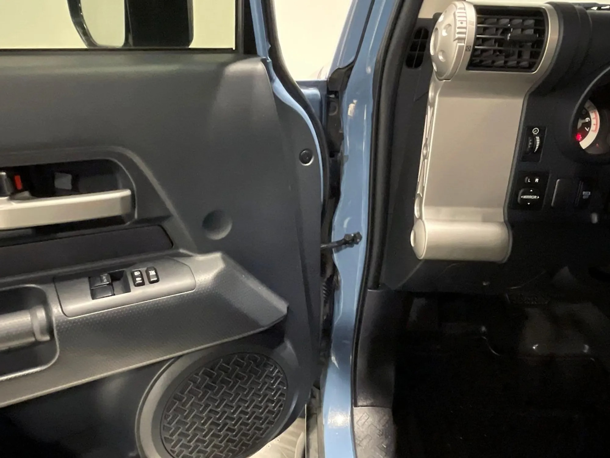 44k-Mile 2014 Toyota FJ Cruiser Trail Teams Ultimate Edition