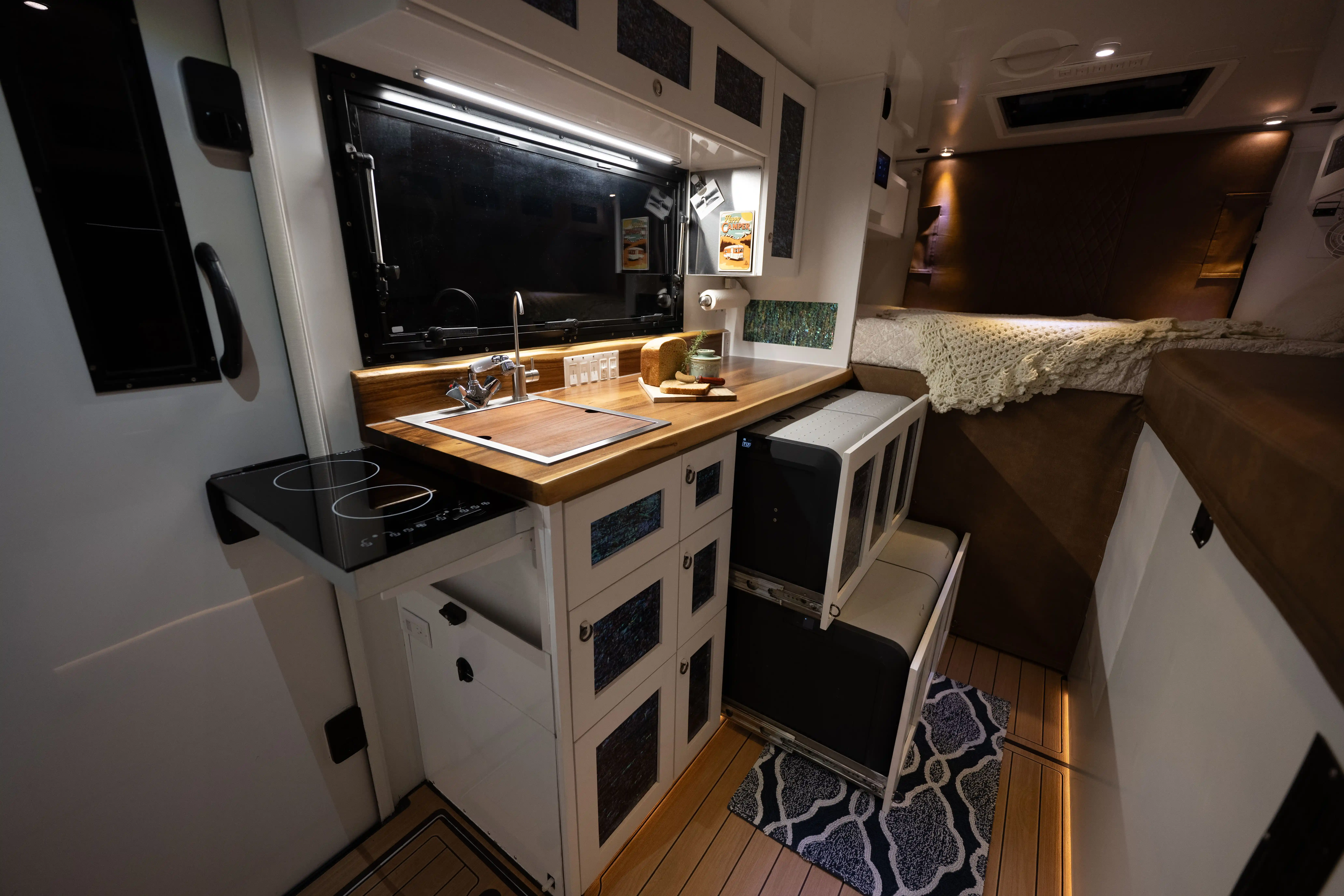 2021 Ford F-550 Expedition Vehicle