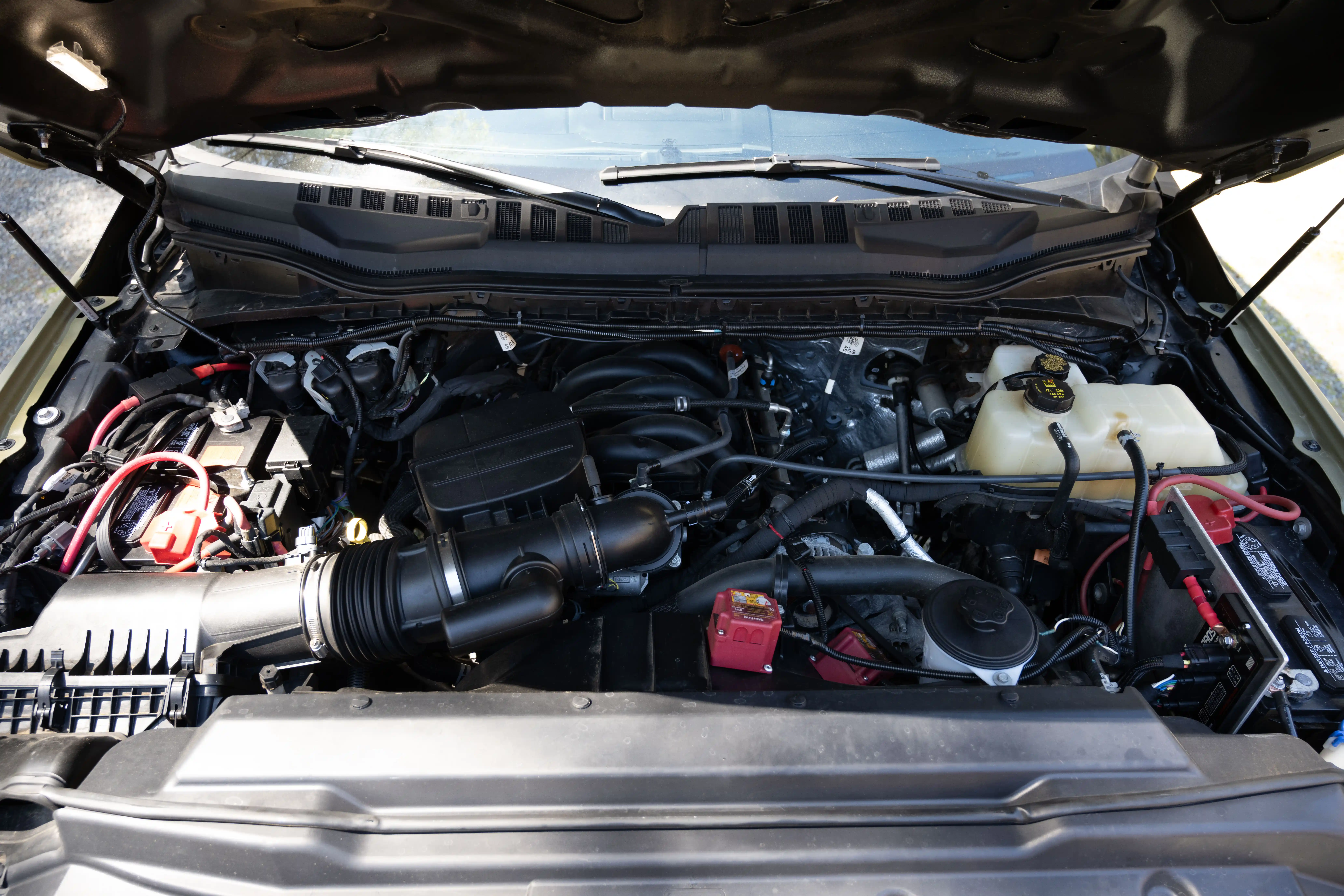 2021 Ford F-550 Expedition Vehicle