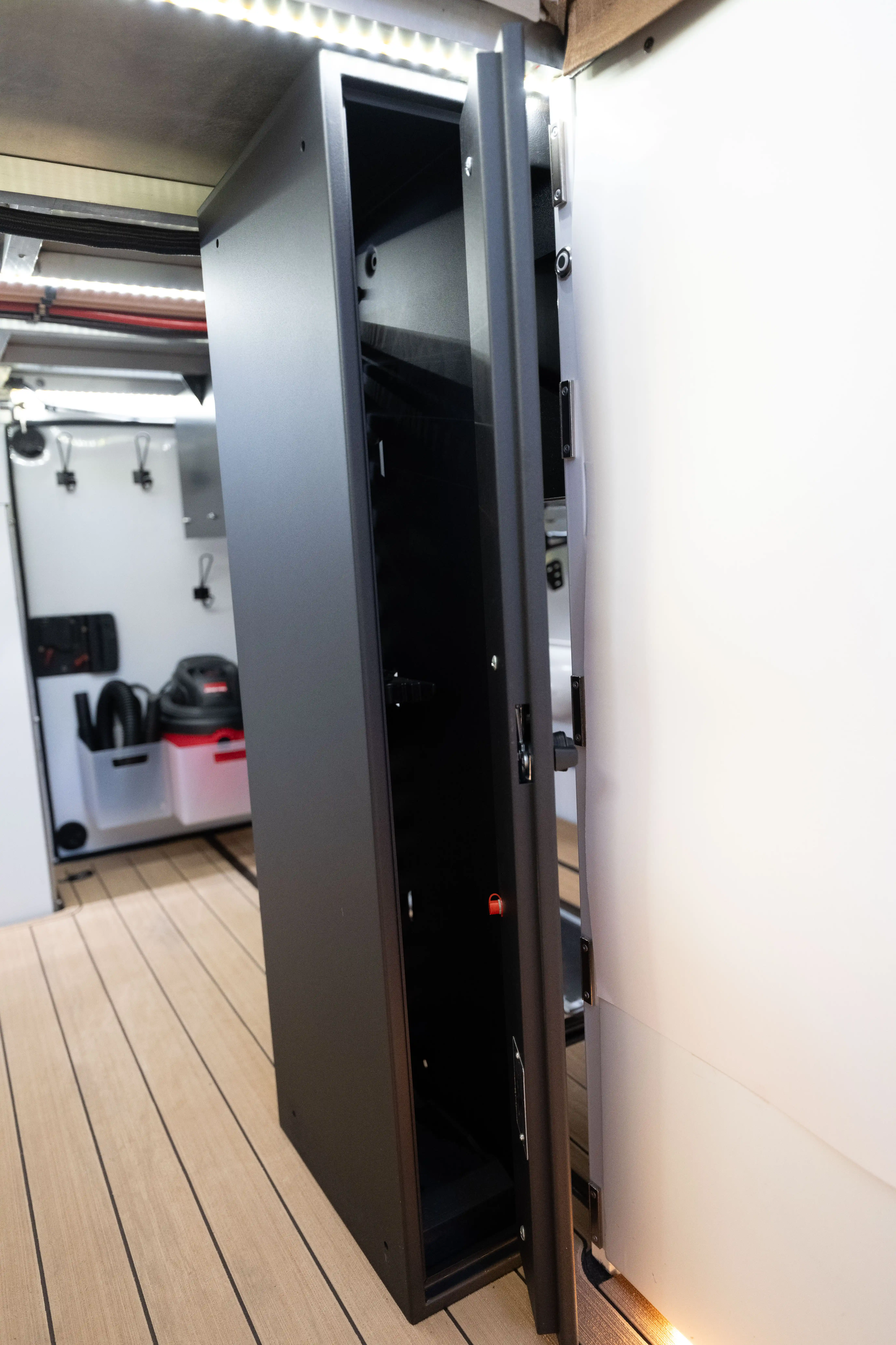 2021 Ford F-550 Expedition Vehicle