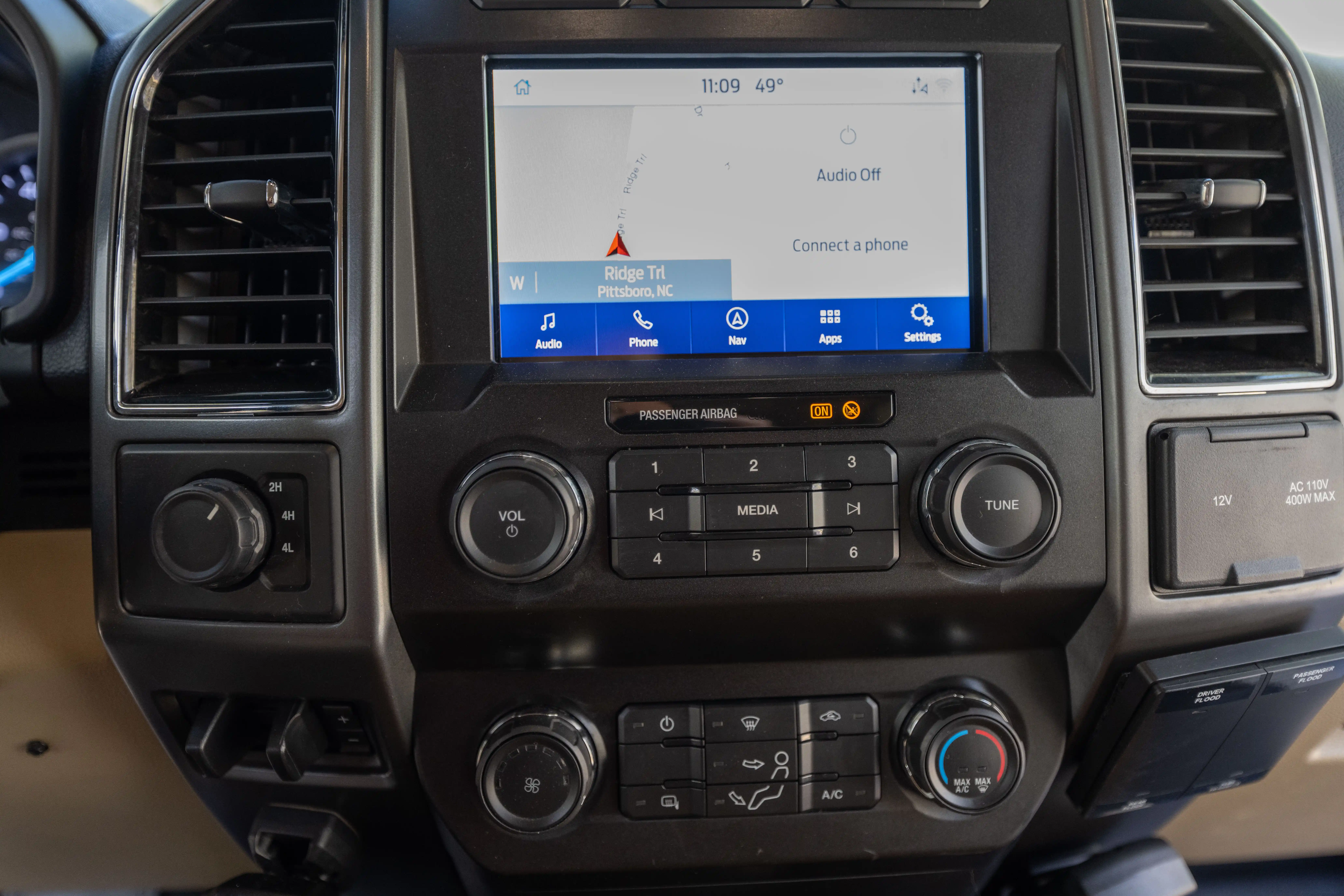 2021 Ford F-550 Expedition Vehicle