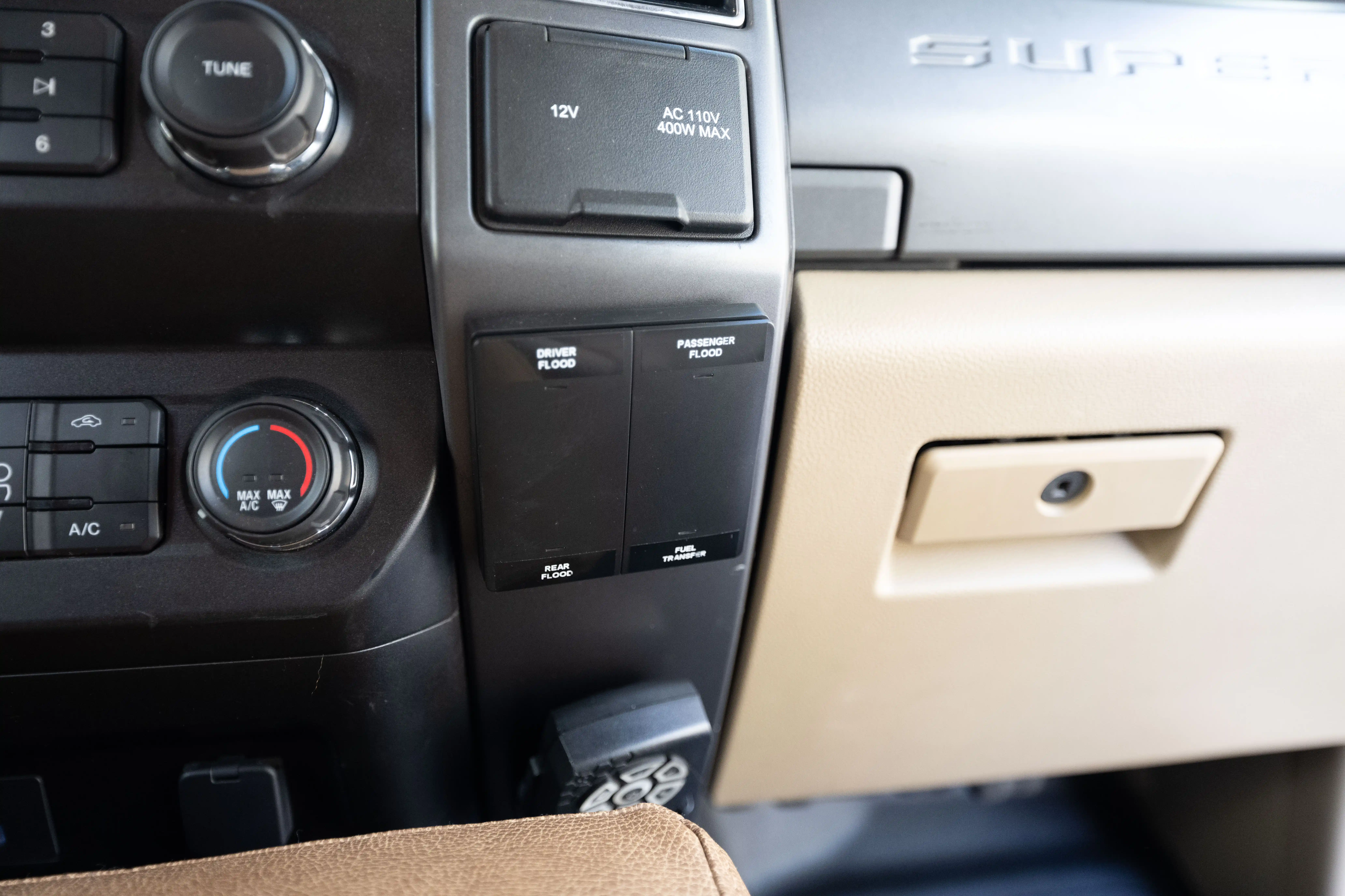 2021 Ford F-550 Expedition Vehicle