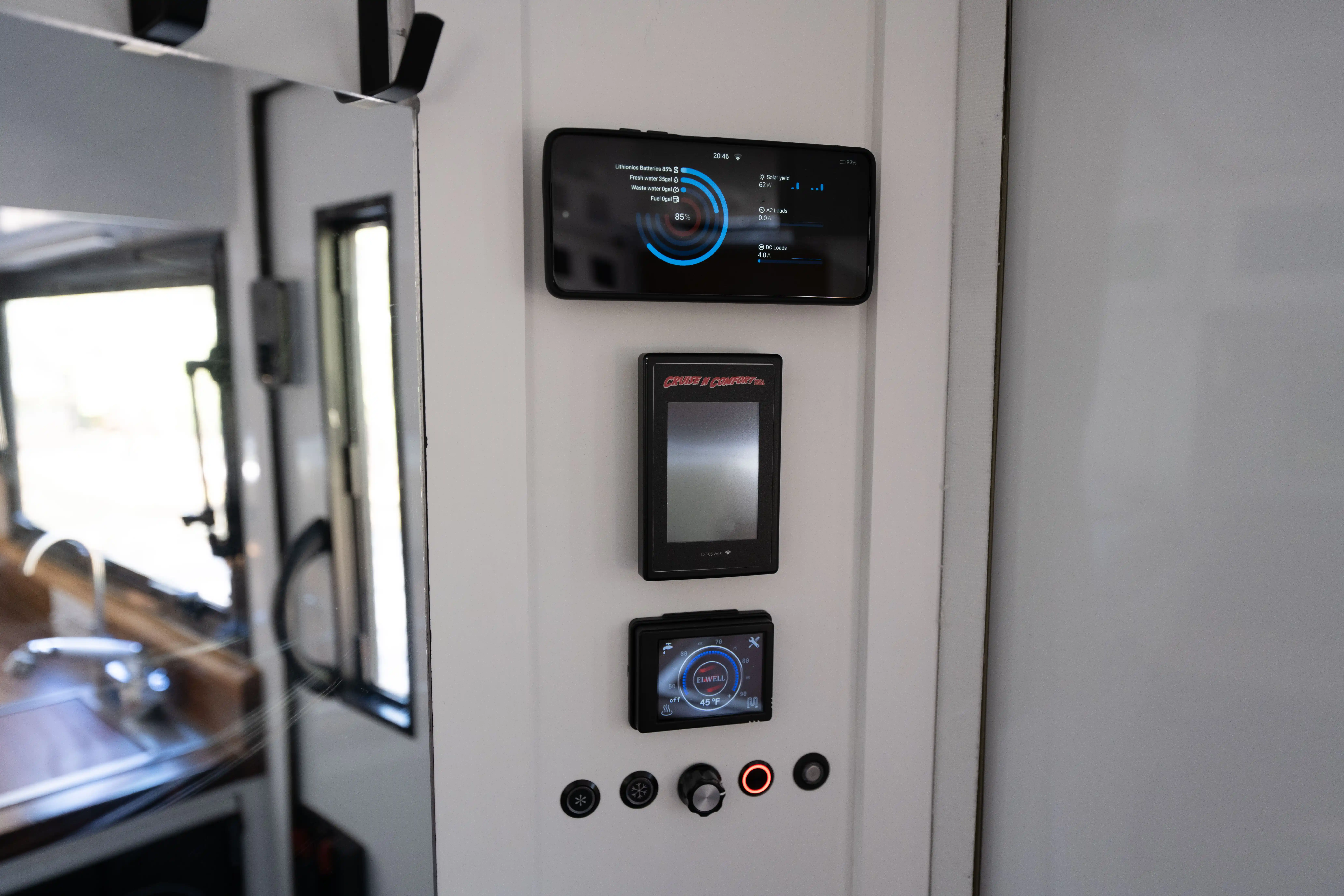 2021 Ford F-550 Expedition Vehicle