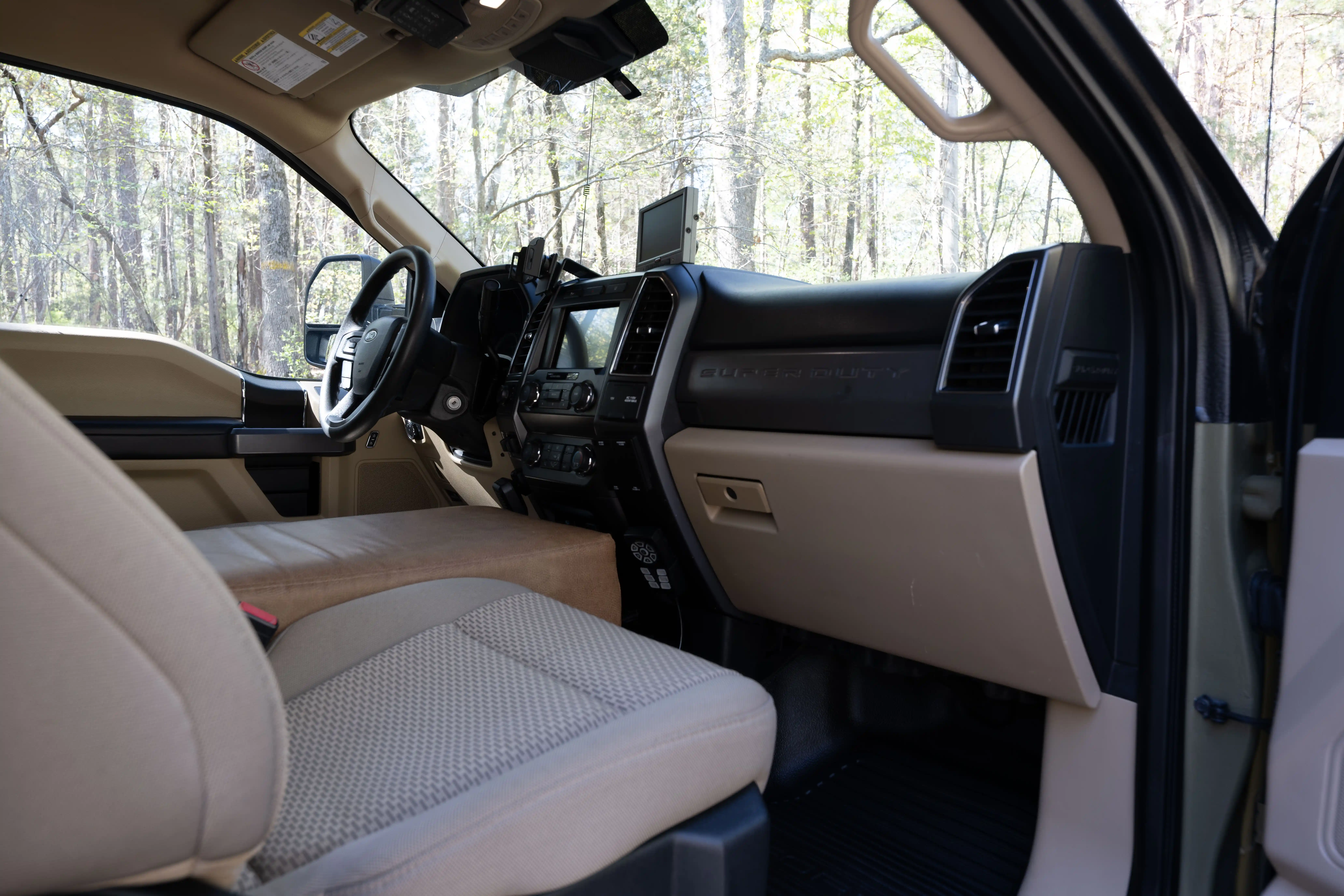 2021 Ford F-550 Expedition Vehicle