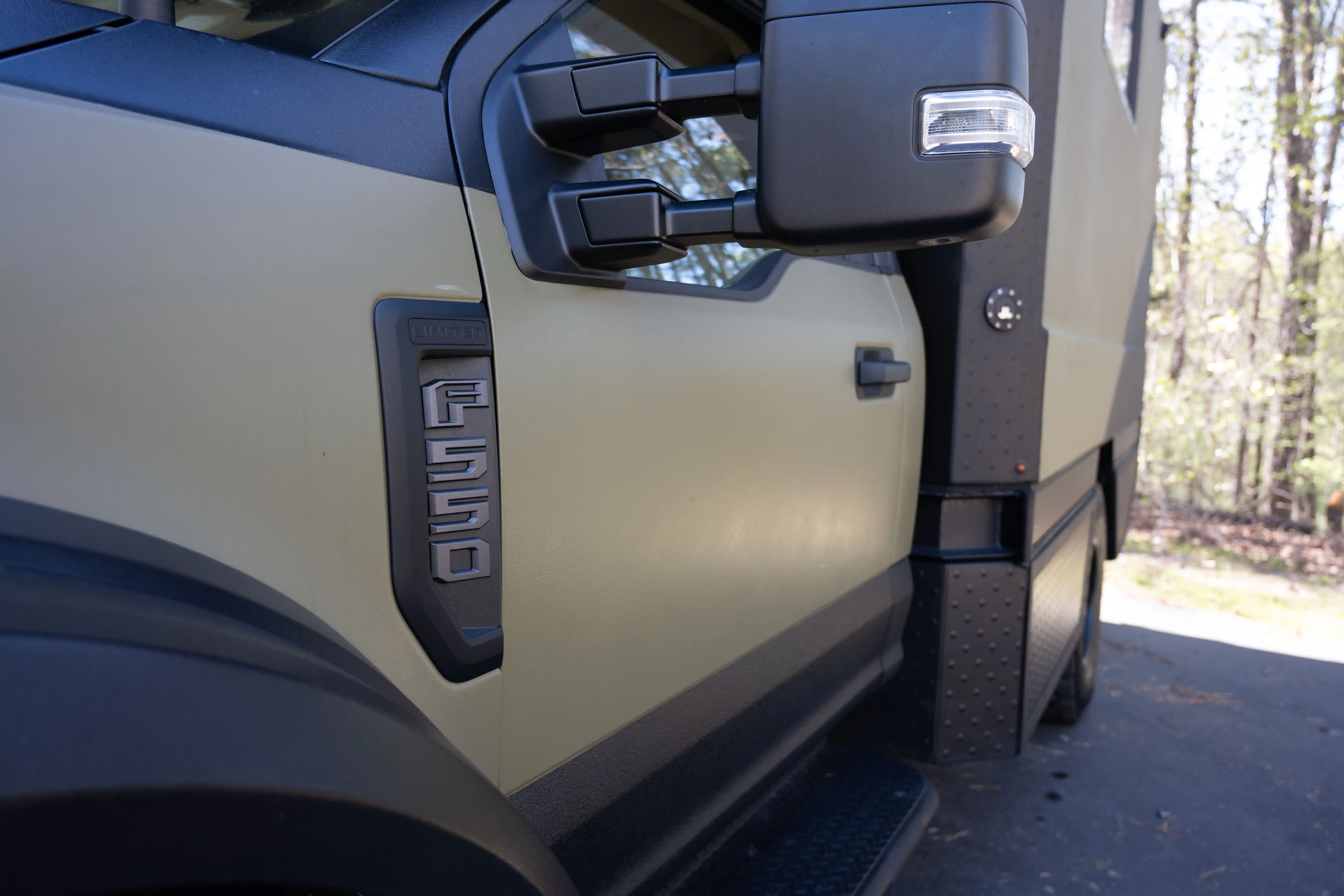 2021 Ford F-550 Expedition Vehicle