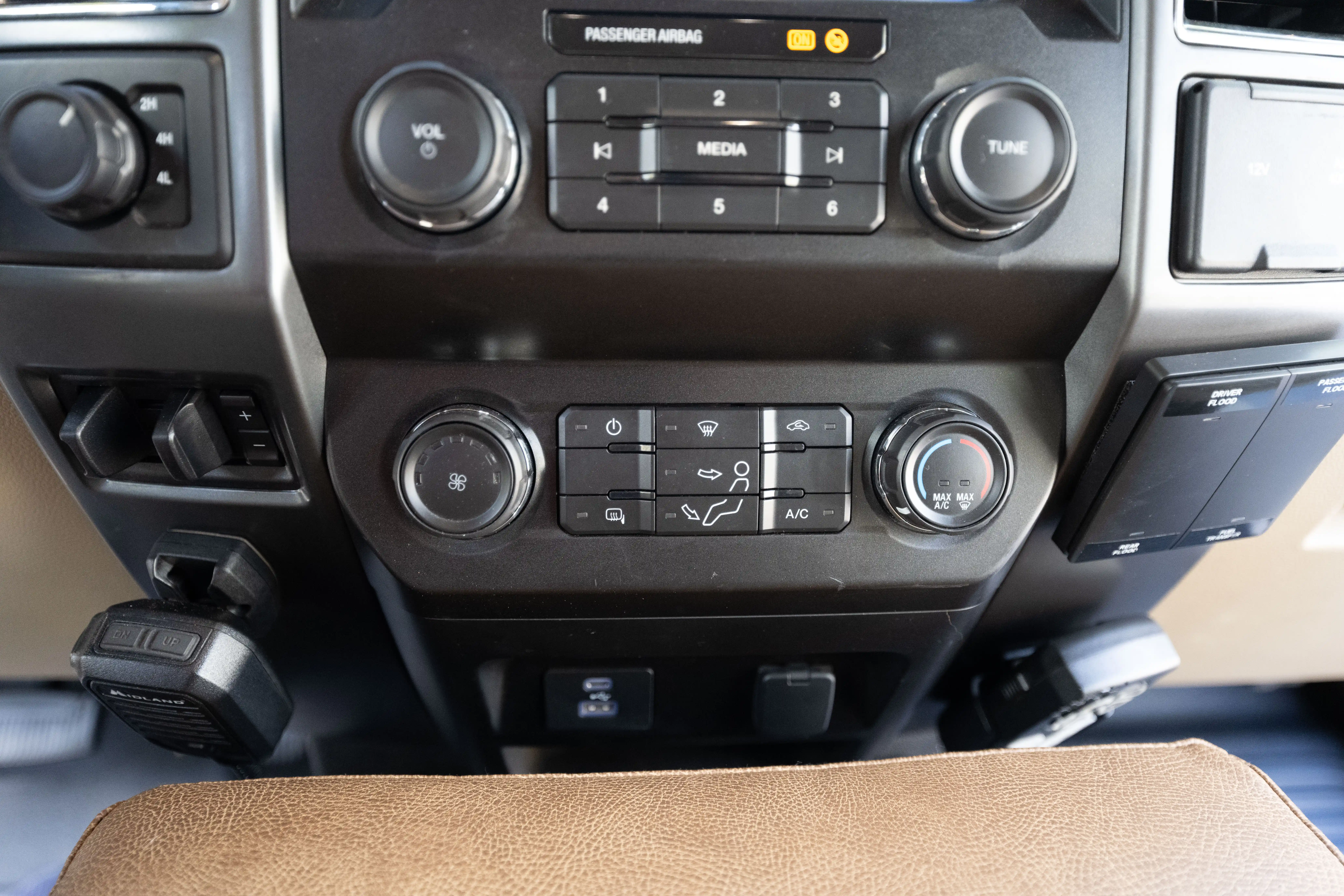 2021 Ford F-550 Expedition Vehicle