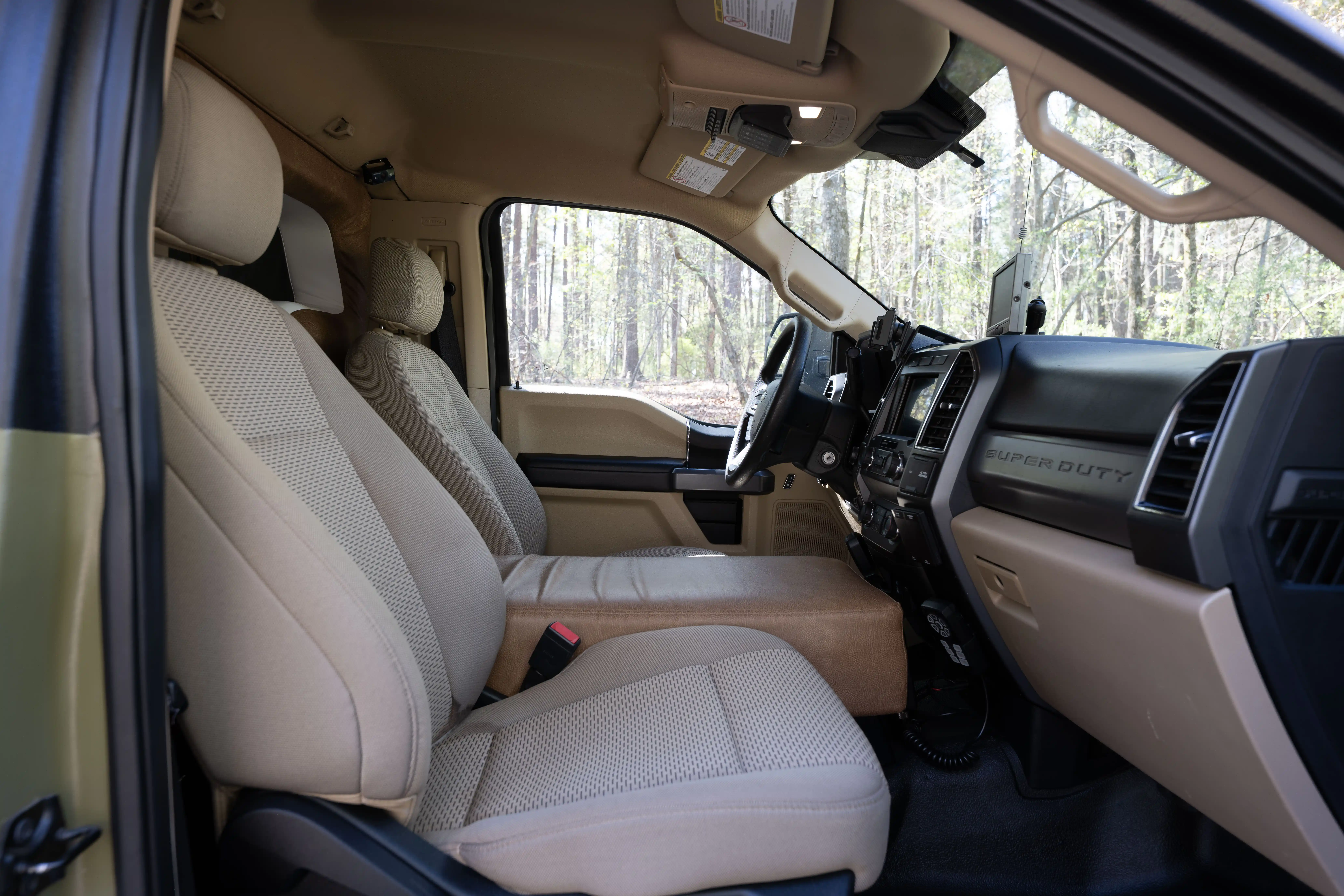 2021 Ford F-550 Expedition Vehicle