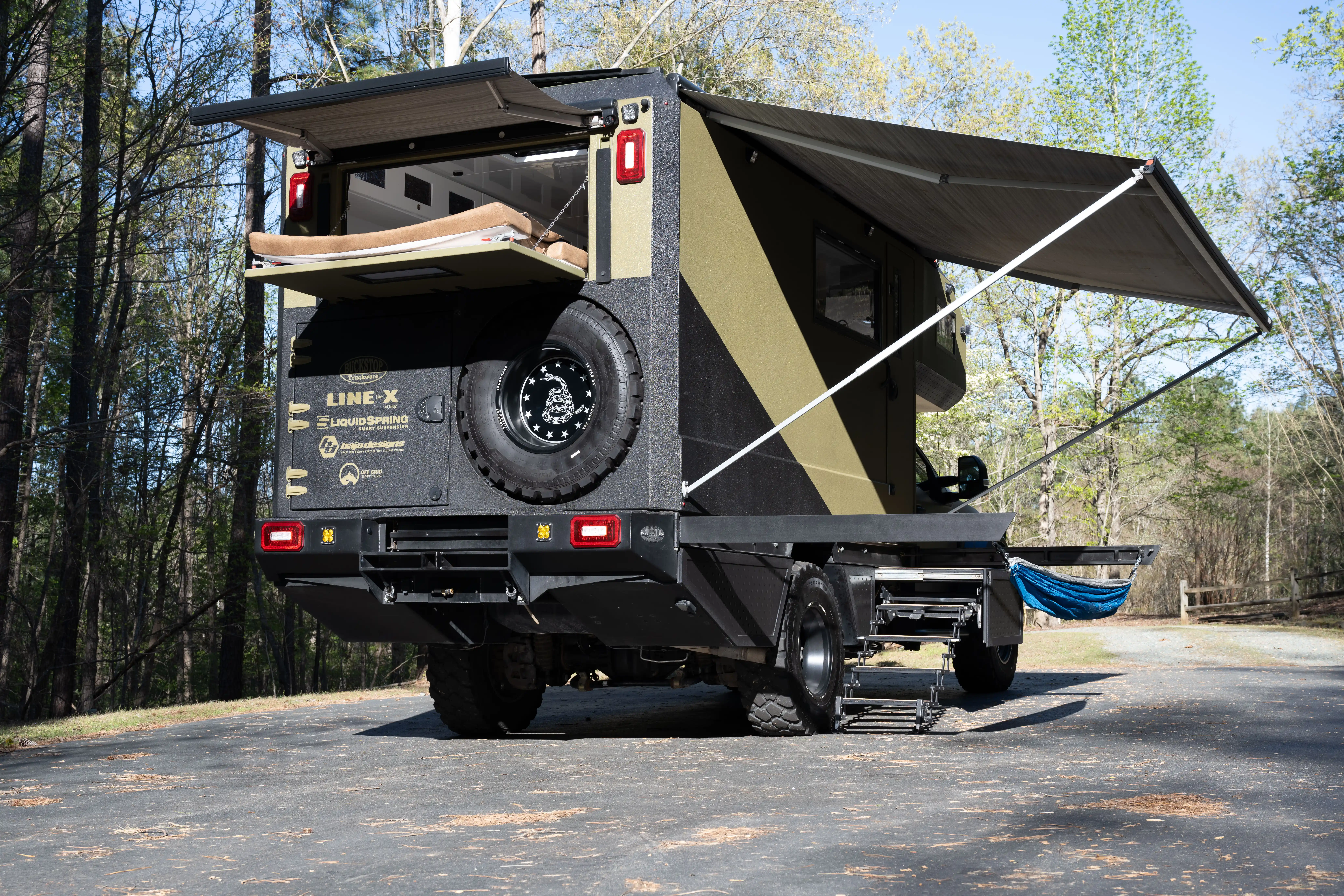 2021 Ford F-550 Expedition Vehicle