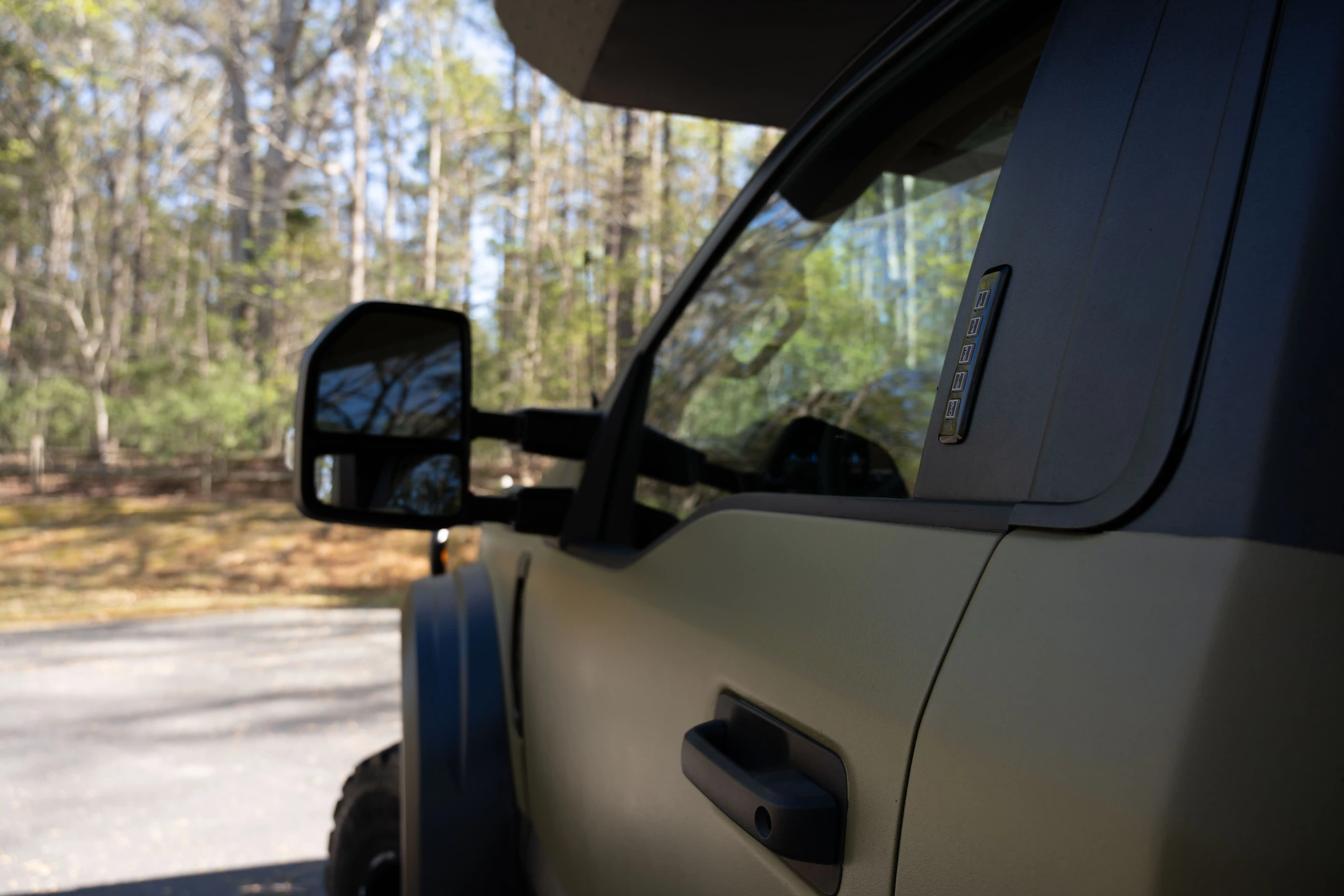 2021 Ford F-550 Expedition Vehicle