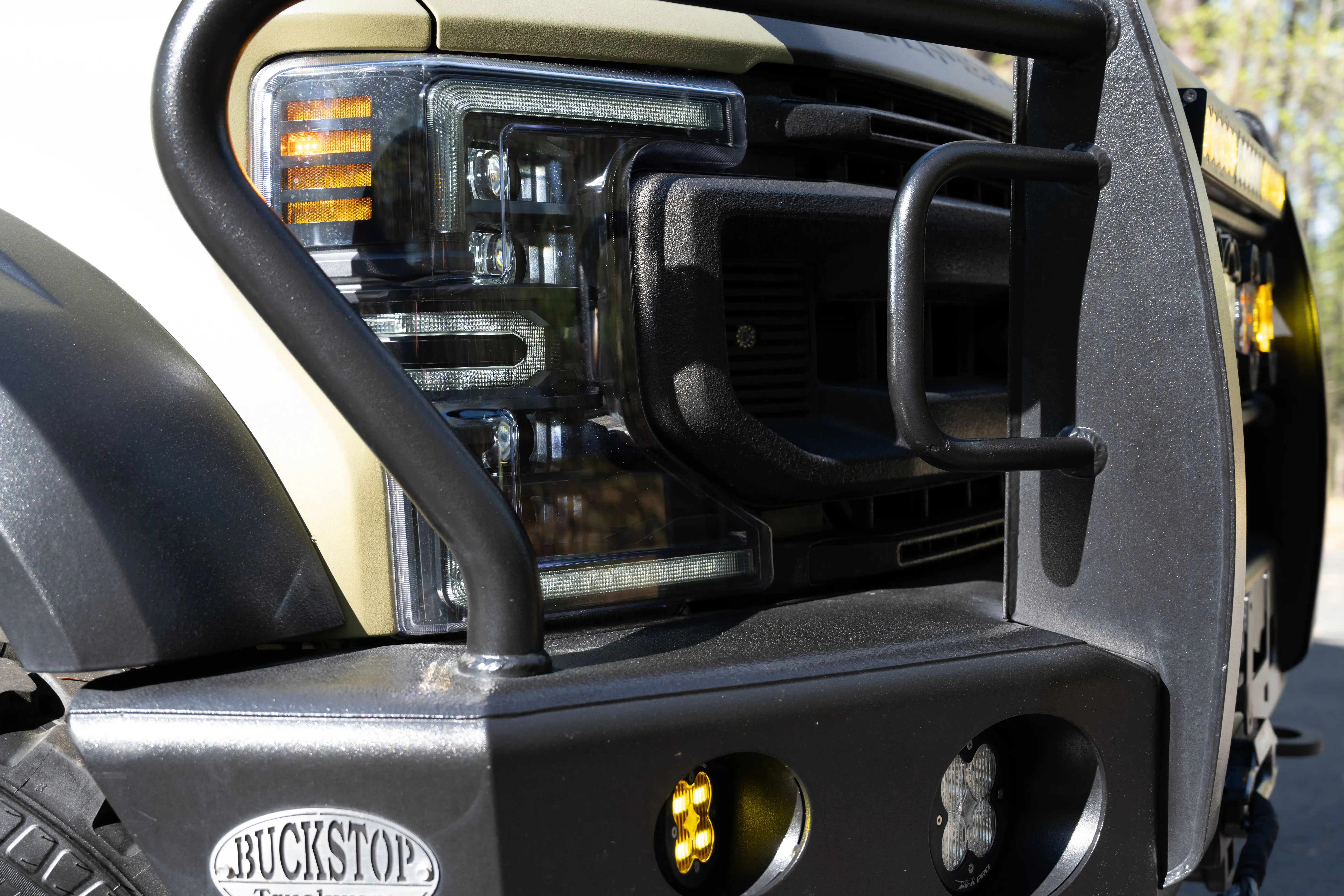 2021 Ford F-550 Expedition Vehicle