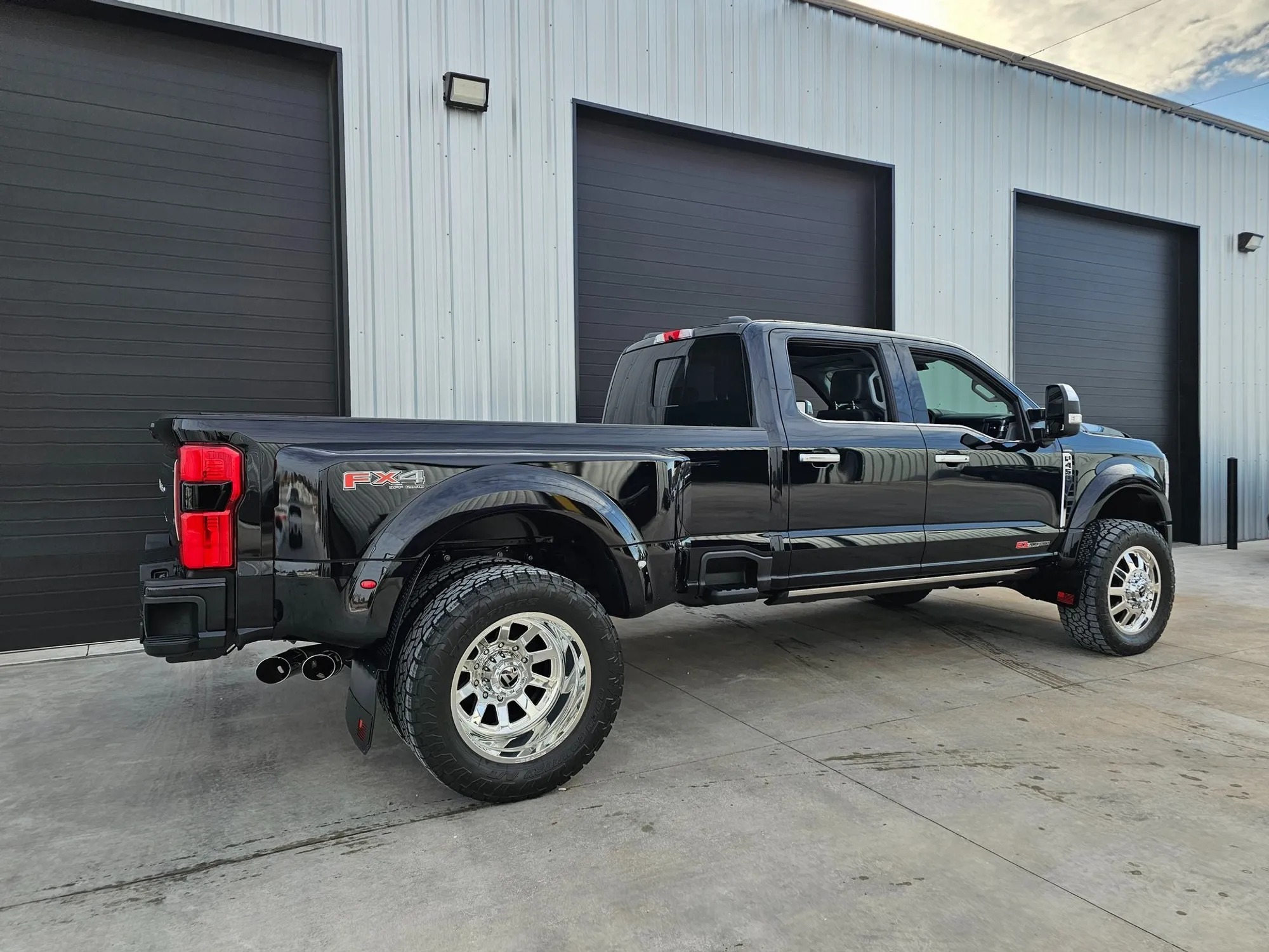 2024 Ford F-450SD Limited