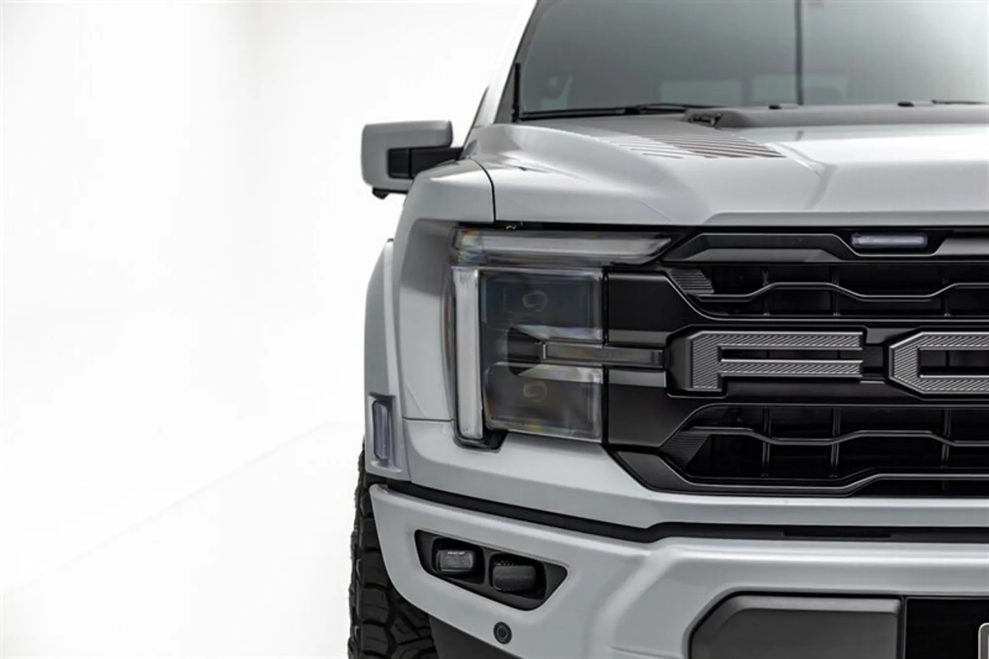 2025 Ford F-150 Raptor - 4