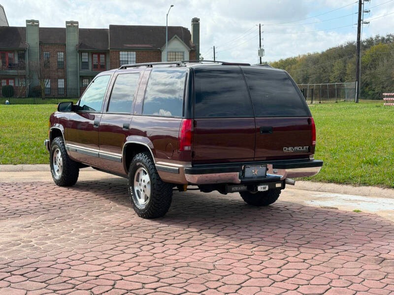 1995 Chevrolet Tahoe LT - 5