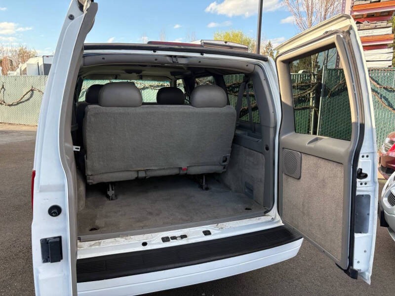 2003 Chevrolet Astro LT