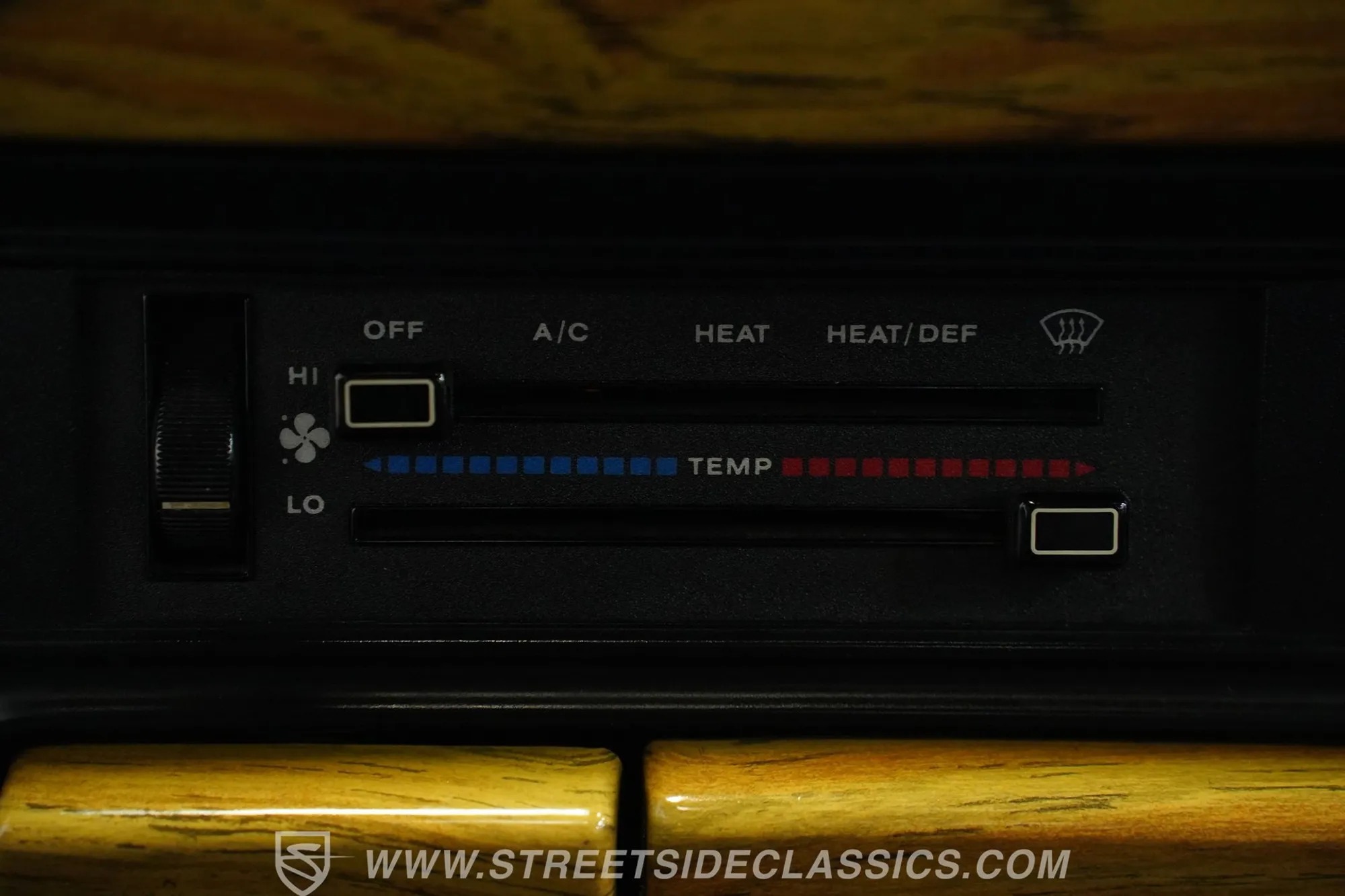 1988 Jeep Grand Wagoneer