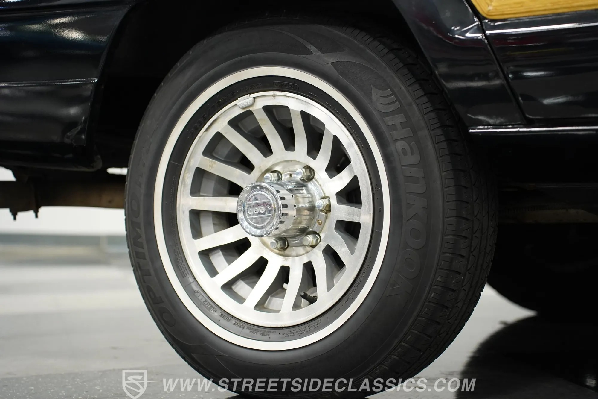 1988 Jeep Grand Wagoneer