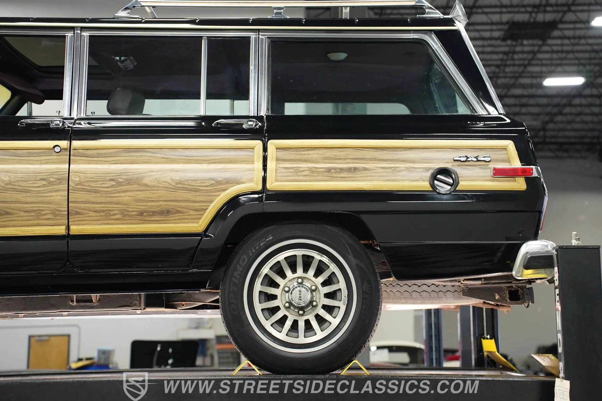 1988 Jeep Grand Wagoneer
