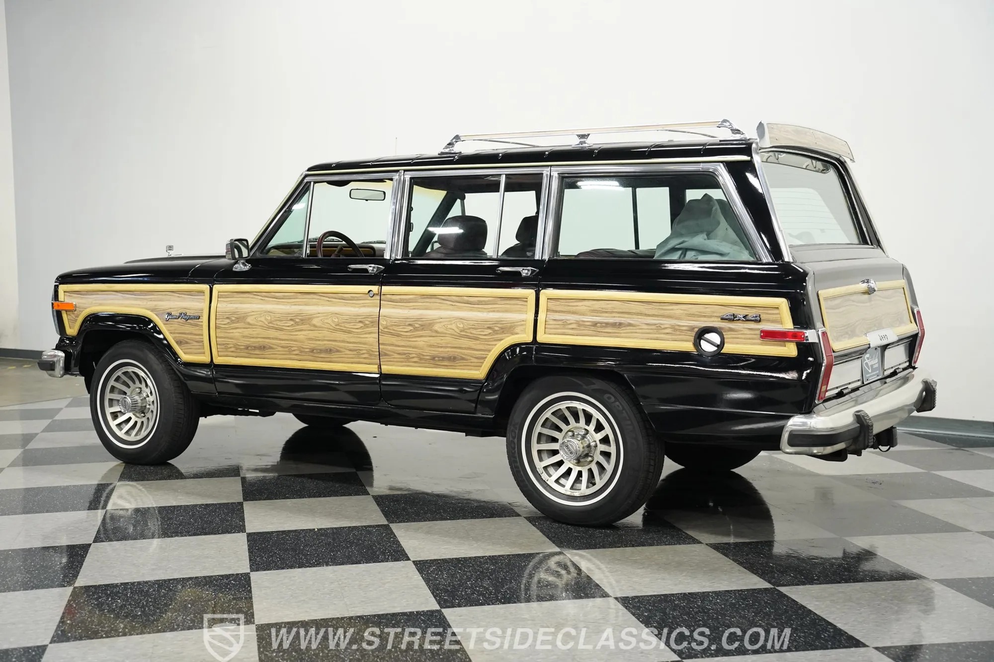 1988 Jeep Grand Wagoneer - 4