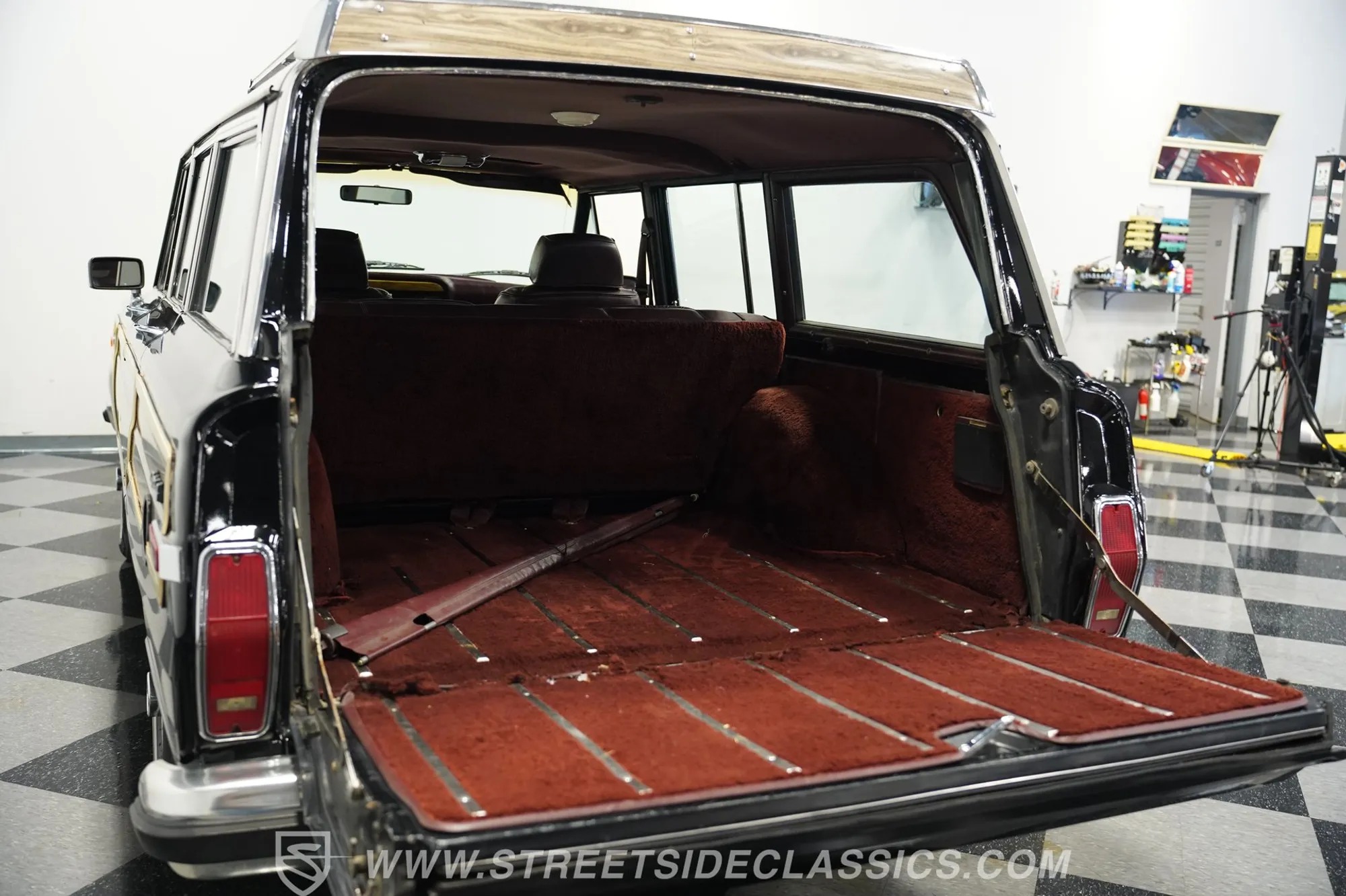 1988 Jeep Grand Wagoneer